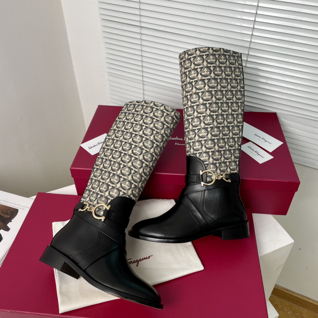 Salvatore Ferragamo Gancini Boots: Design, Materials, and Features - 图片 4