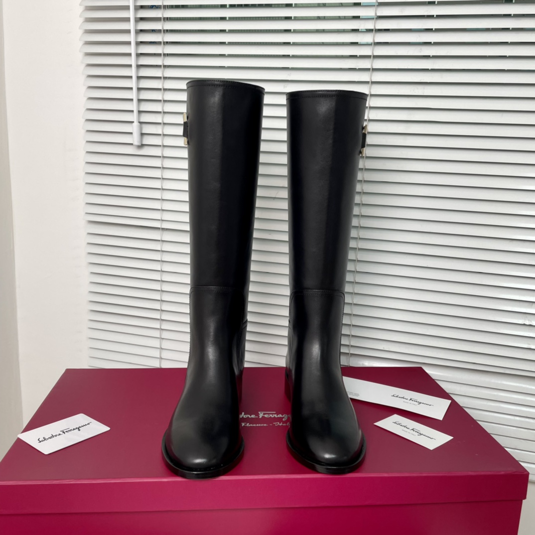 Salvatore Ferragamo Philague Gancini Boots: Design, Materials, and Features - 图片 5