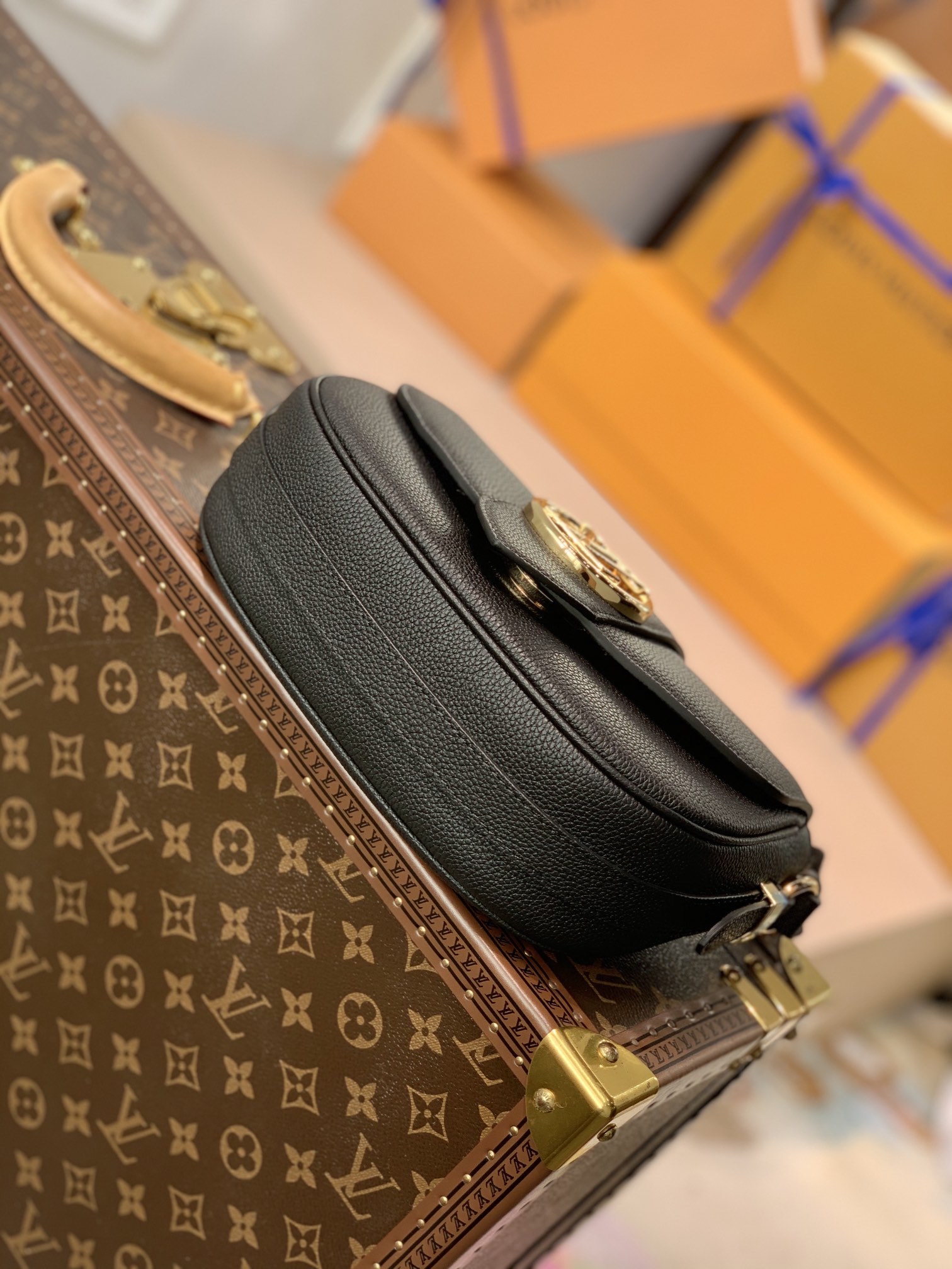 Louis Vuitton LV Pont 9 Soft 中号马鞍包 M58967黑色