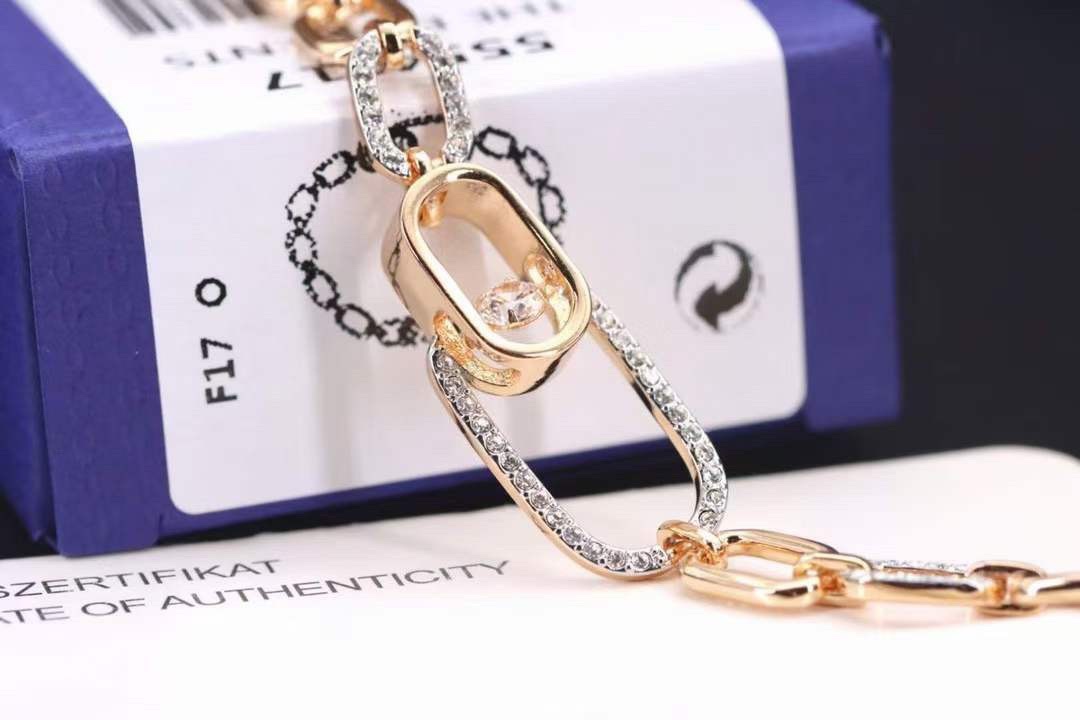 swarovski 玫瑰金 跳动的心环环相扣手链

典雅魅力与时尚设计：这款做工考究的施华洛世奇手链既