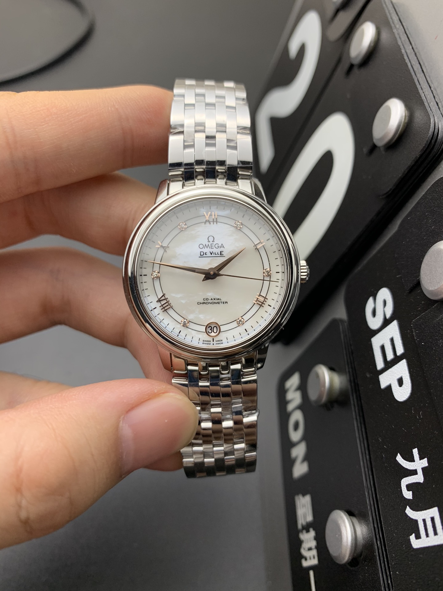 Omega MKS 女蝶飞