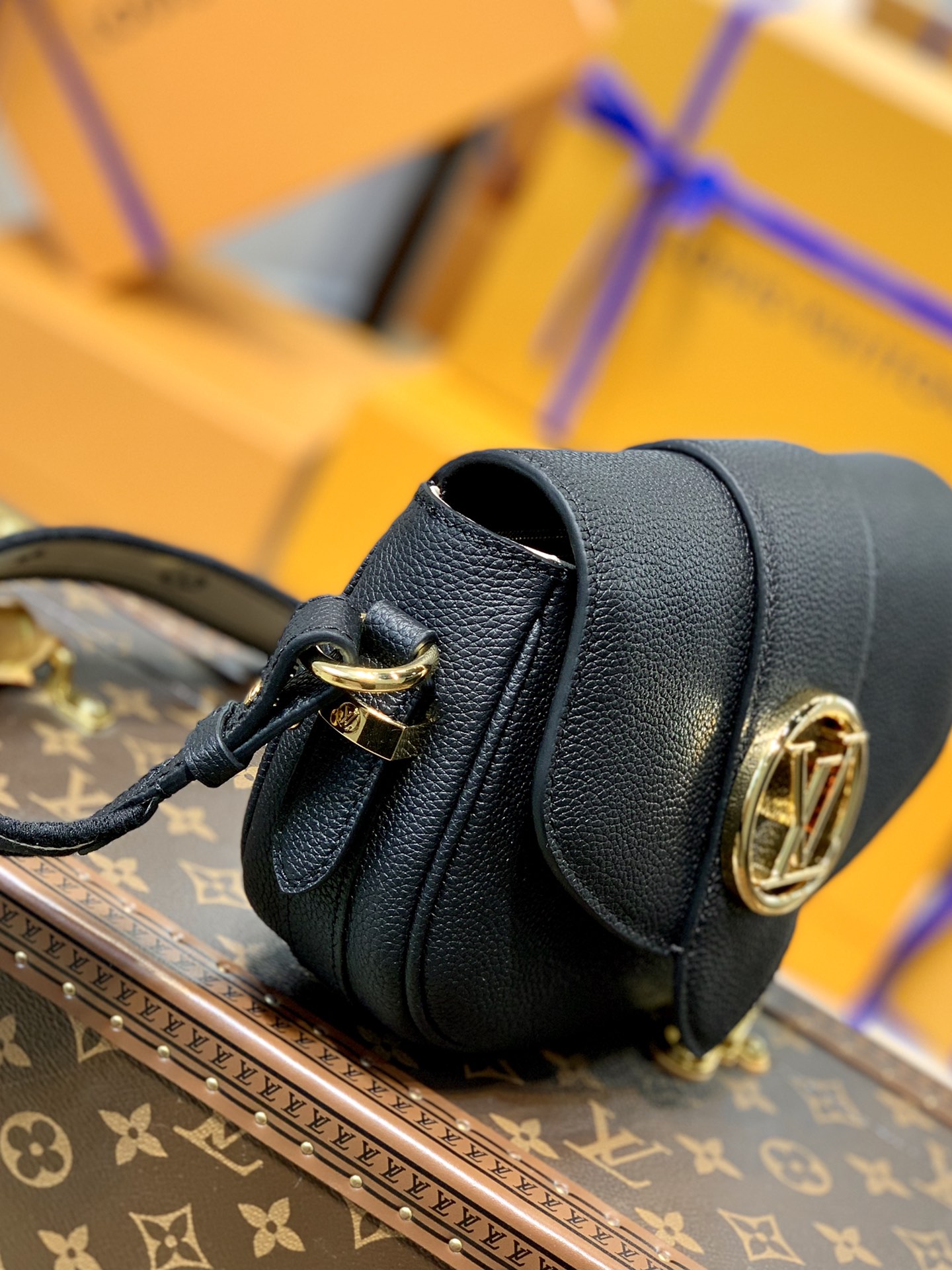 Louis Vuitton LV Pont 9 Soft 小号马鞍包 M58727黑色