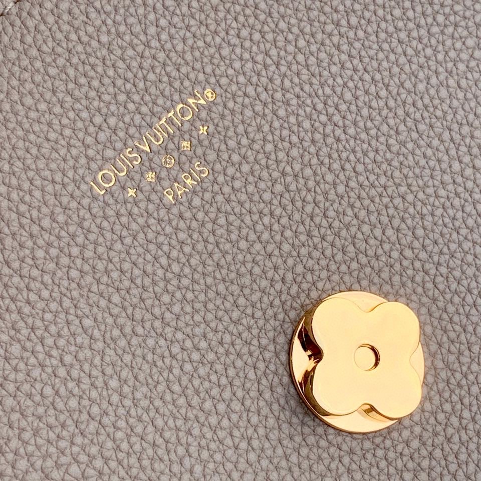 Louis Vuitton LV Pont 9 Soft 小号马鞍包 M58728灰色