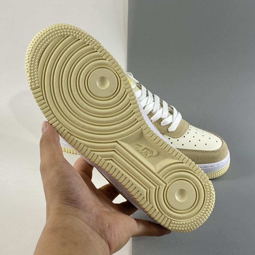 P200  NIKE Air Force 1’07 空军一号低帮休闲板鞋 DM9476-700