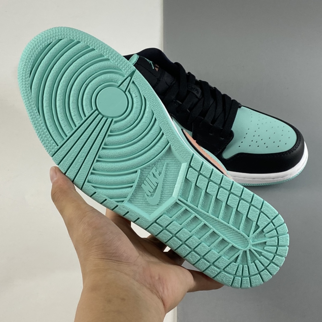 P240   Air Jordan 1 Low AJ1低帮时尚休闲板鞋 CK3022-301