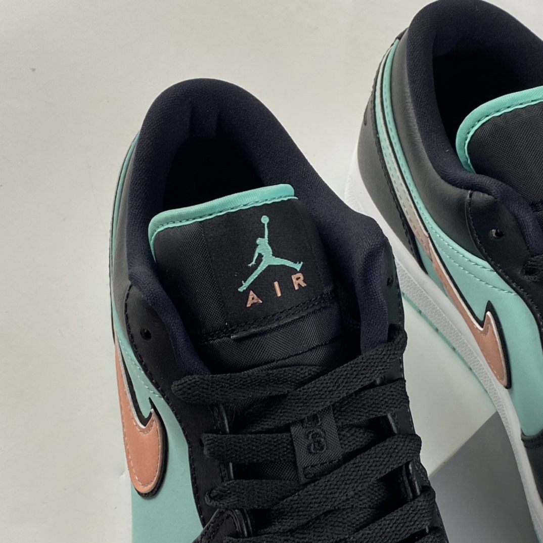 P240   Air Jordan 1 Low AJ1低帮时尚休闲板鞋 CK3022-301