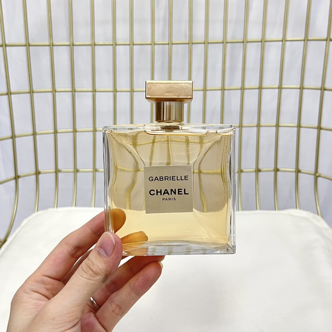 Chanel Gabrielle Eau de Parfum, 100ml - Floral Scent with Ylang-Ylang & Jasmine 3 i1632257295 3290 2