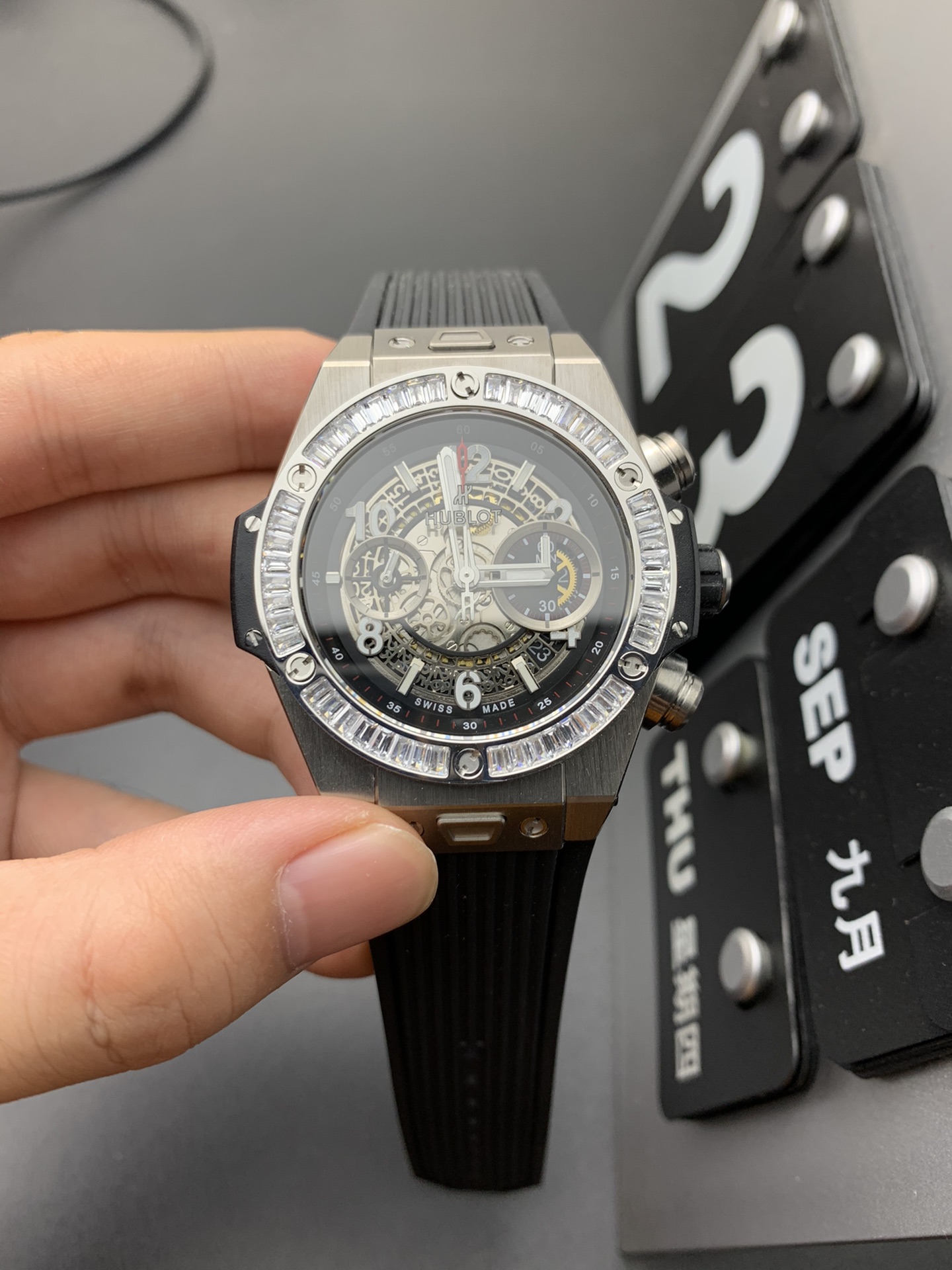 Hublot HB 钻圈大爆炸