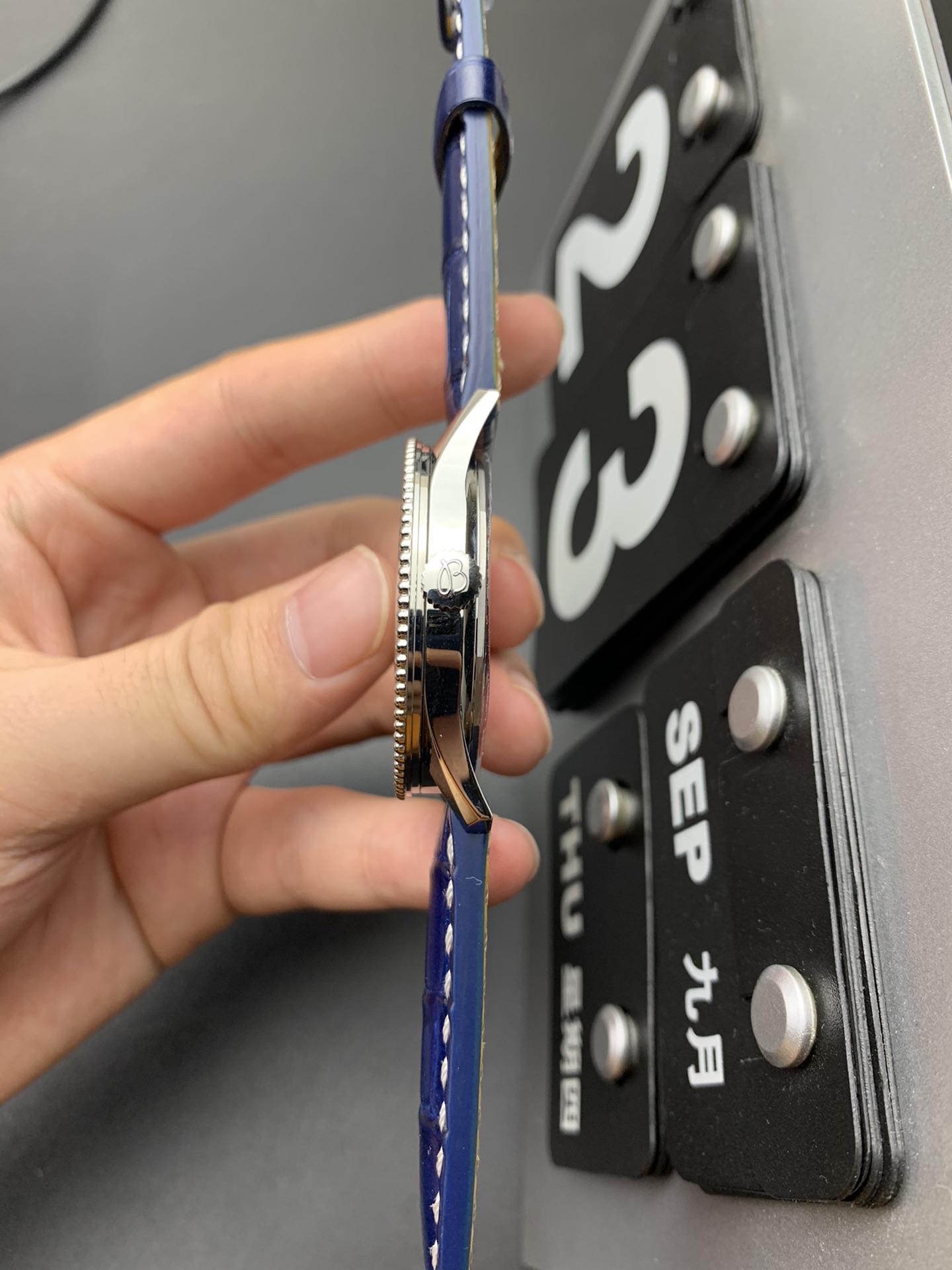 Breitling V7 百年灵航空计时