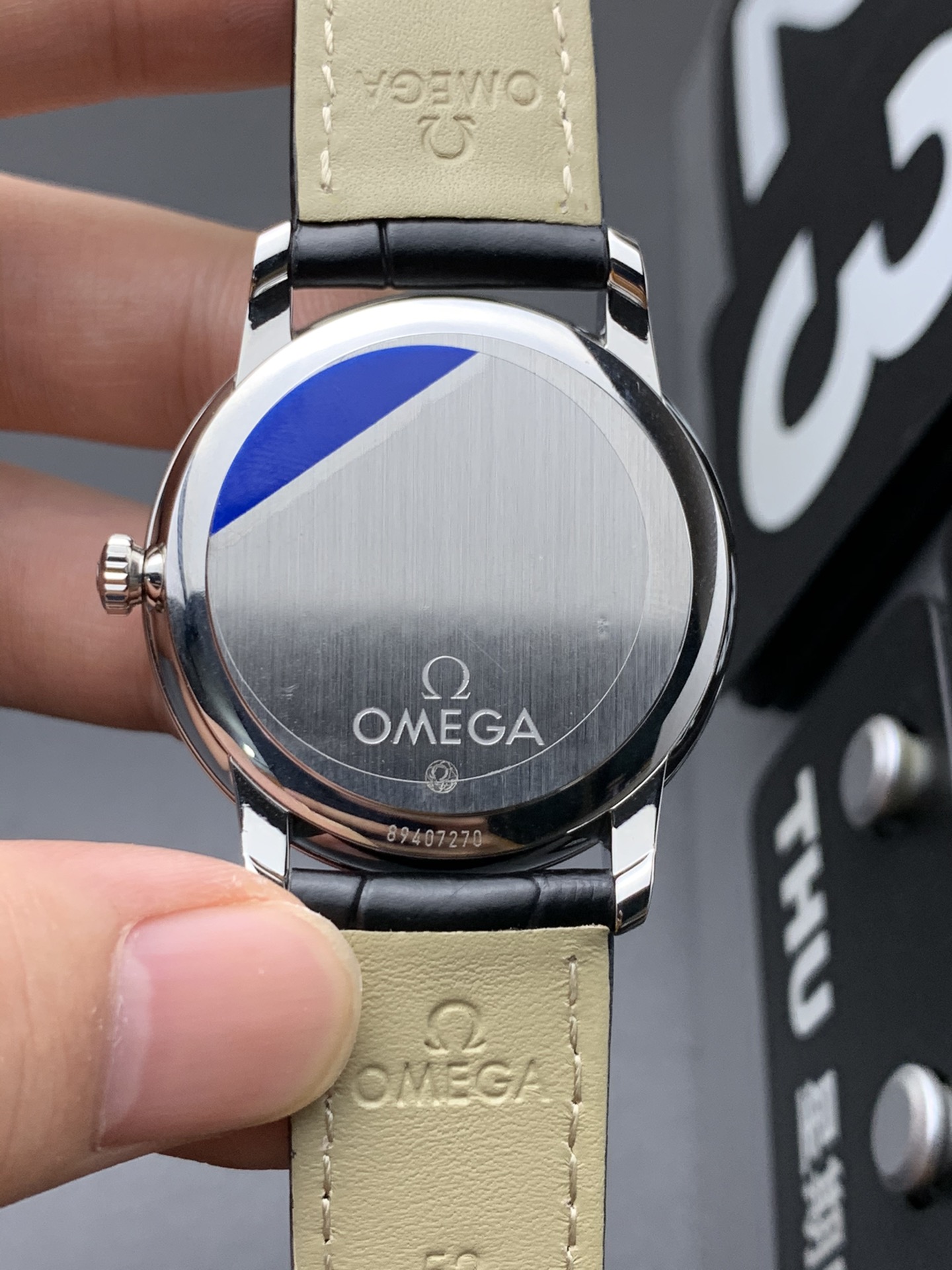 Omega 动显蝶飞