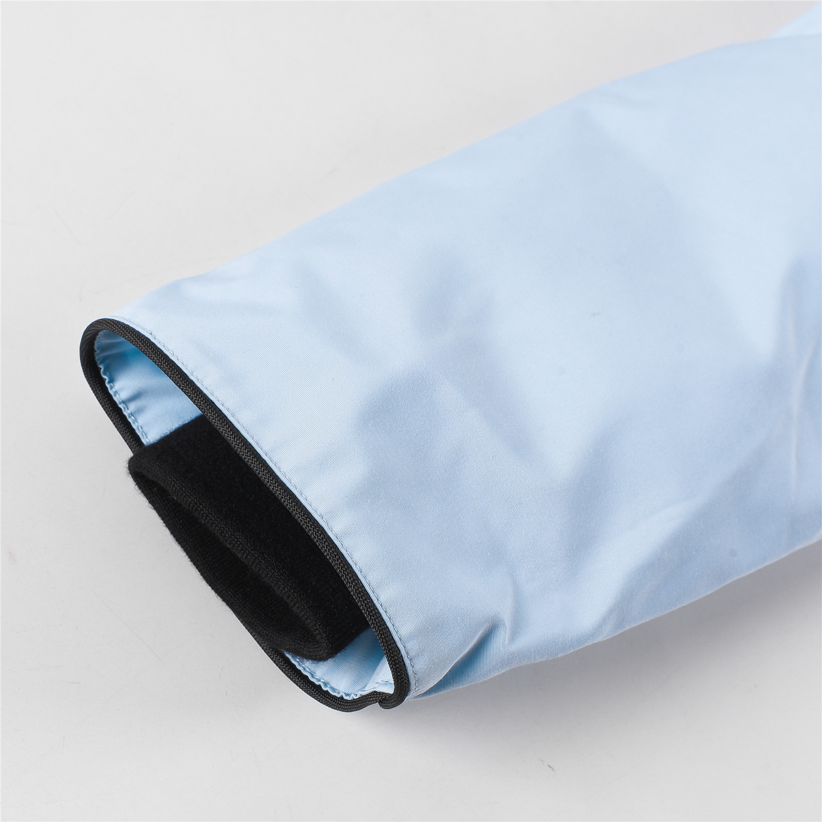 图片[6]-💰💰特价福利 Canada goose/加拿大鹅 4565Y 青少年版 Expedition远征款C08童装派克大衣羽绒服，正品原衣开版，辅料全部原厂定制 💯面料防风防水 保宝宝一个冬天温暖 💯羽绒同步正品白鸭绒 蓬松不成团 电控充绒机充绒 💯拉链定制正品YKK军用级拉链头 高硬度不卡顿 💯毛领采购加拿大西部郊狼皮原版定制 💯做工走线全部由十年以上工龄工人把控 必须横平竖直 拒绝歪歪扭扭 内里走线密度更加考究 随意对比 💯大鹅标 领标 水洗标 吊牌 拉链绳 口袋标 后背标 领口绒 粘扣 袖口所有细节同步正品更新 最好版本 尺码：110-160码-选品中心