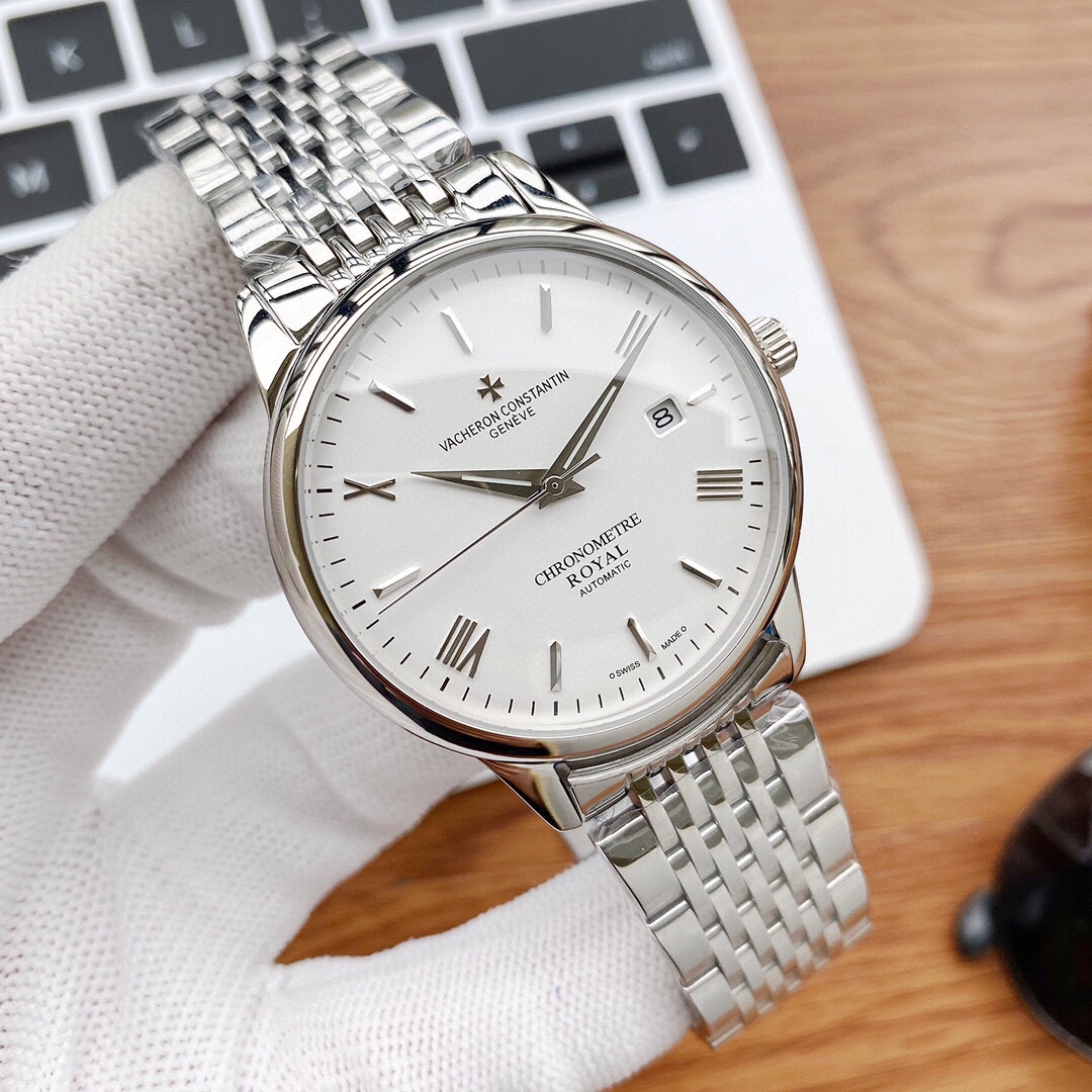 -白壳560金580钢带加20
💫💫实物拍摄
品牌：江诗丹顿 -Vacheron Constantin  2024新款 ，简约大气，
类型：[酷]男士腕表
表壳：316精钢
表带：进口真牛皮/316精钢
机芯：西铁城8215全自动机械机芯
玻璃：高级3D立体锅盖镜面
尺寸：直径40mm，厚度12.5mm