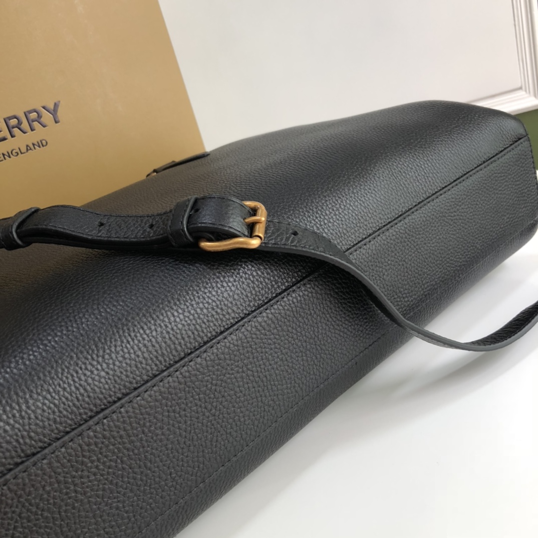 Briefcase photo 4