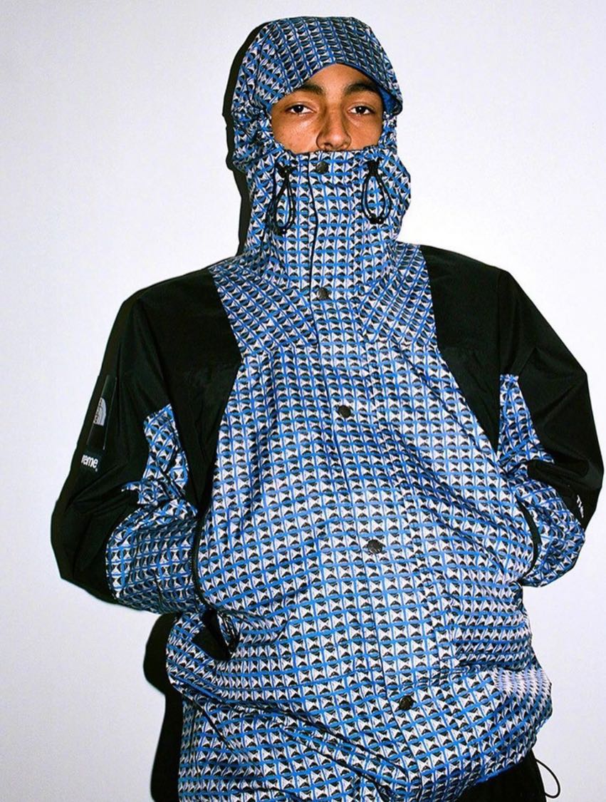 Supreme 21SS TNF Studded Mountain  Jacket 联名铆钉冲锋衣 上身效果#