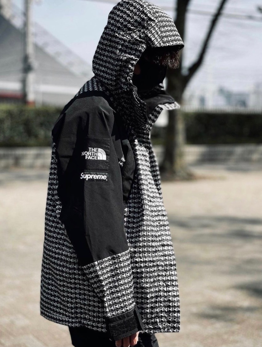 Supreme 21SS TNF Studded Mountain  Jacket 联名铆钉冲锋衣 上身效果#