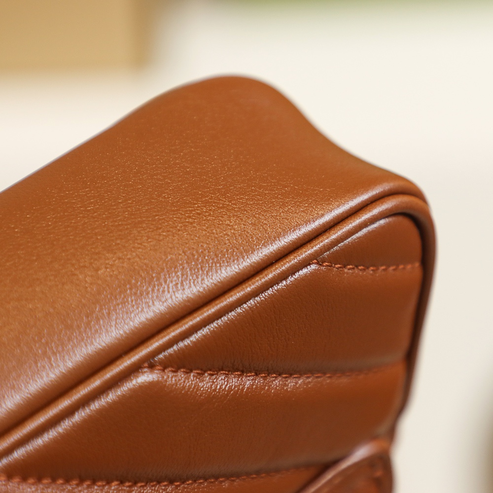 Gucci GG Marmont系列超迷你手袋 574969