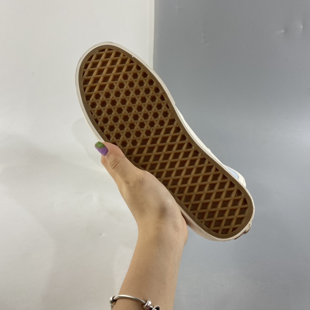 P140  VANS SK8-HI 范斯浅蓝环保系列淡蓝色高帮帆布鞋男女鞋板鞋休闲鞋VN0A4U169FR