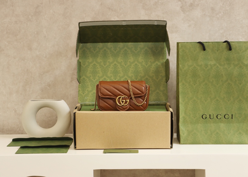 Gucci GG Marmont系列超迷你手袋 574969