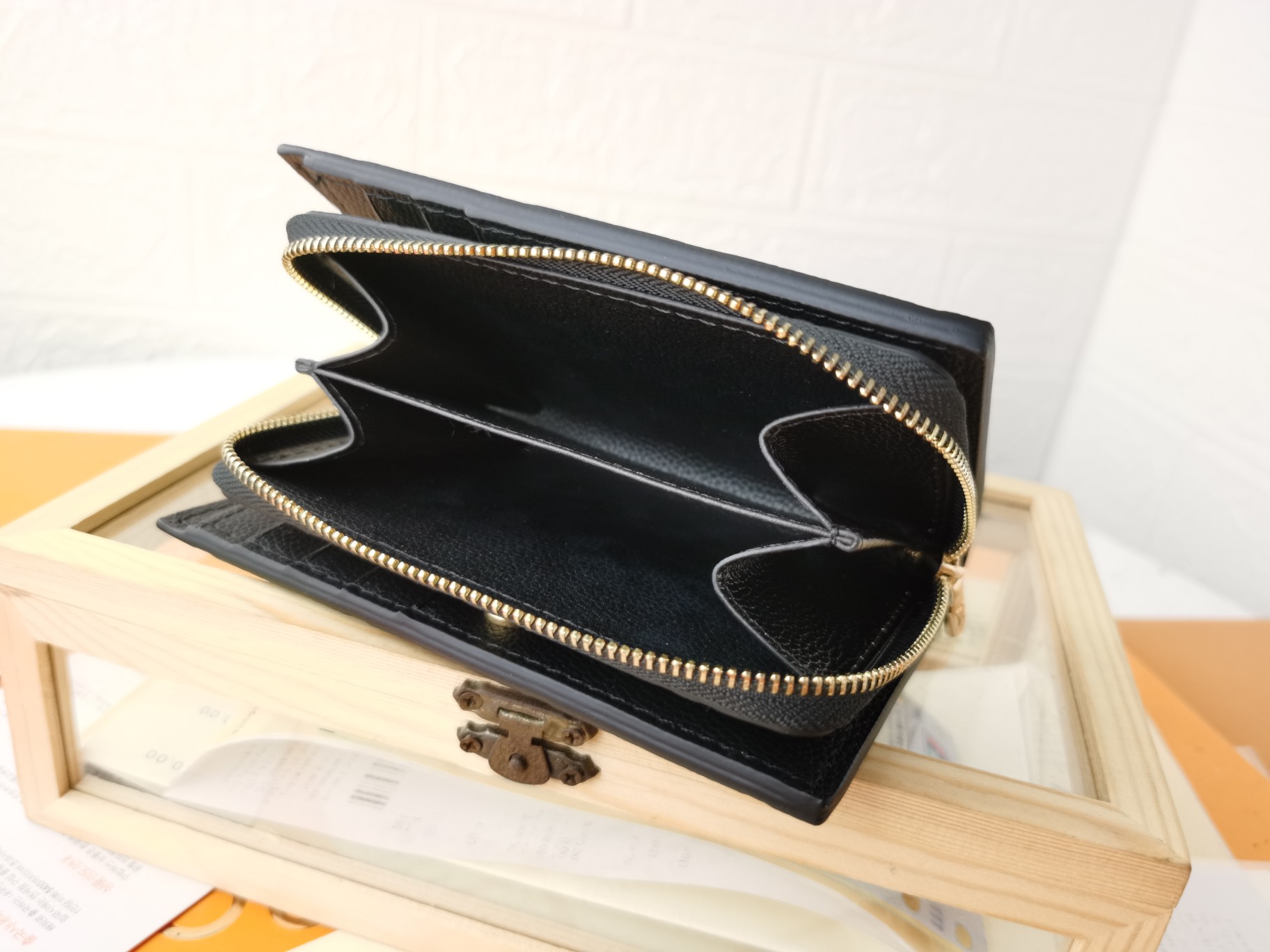 ルイ・ヴィトン M86366 ダイヤモンドパターン 財布