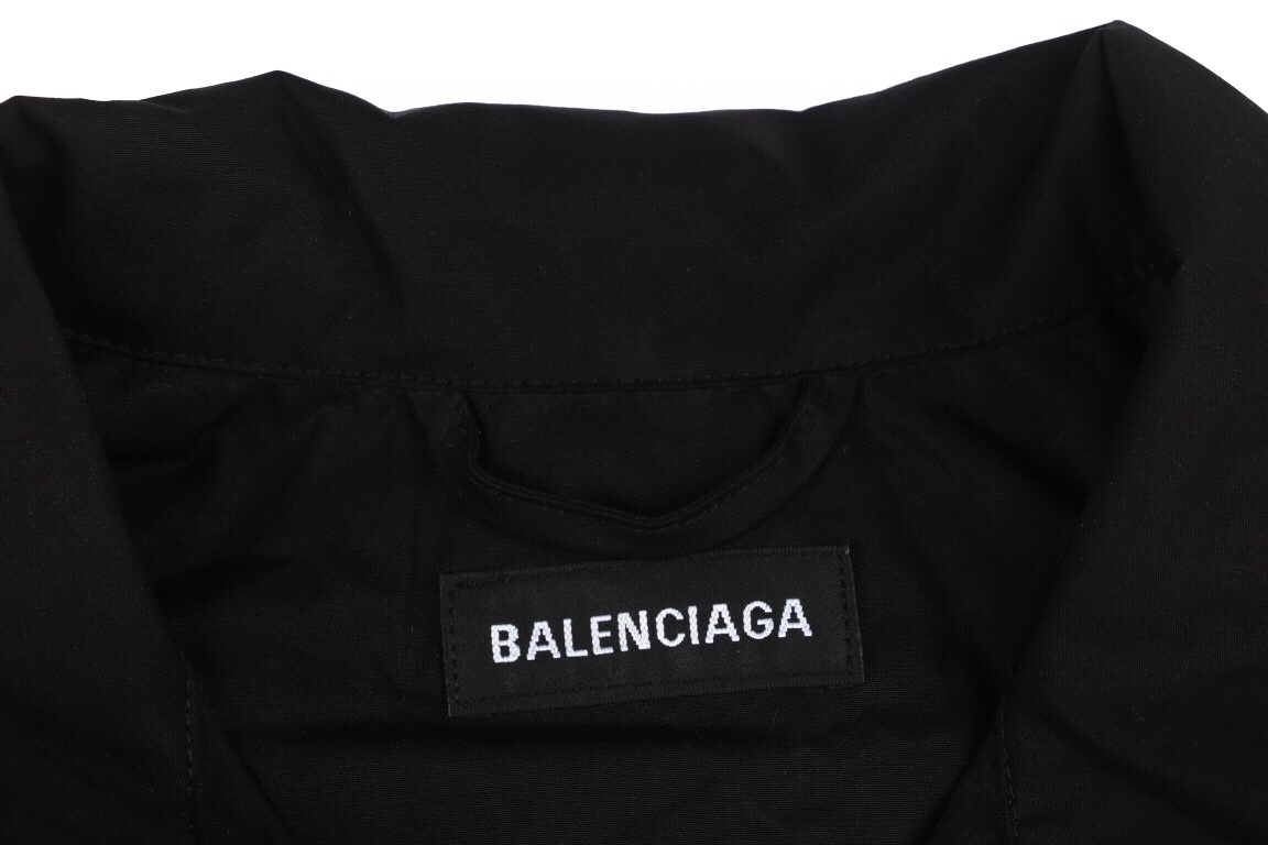 Balenciaga 20fw 奶茶色撞色 拼接风衣外套