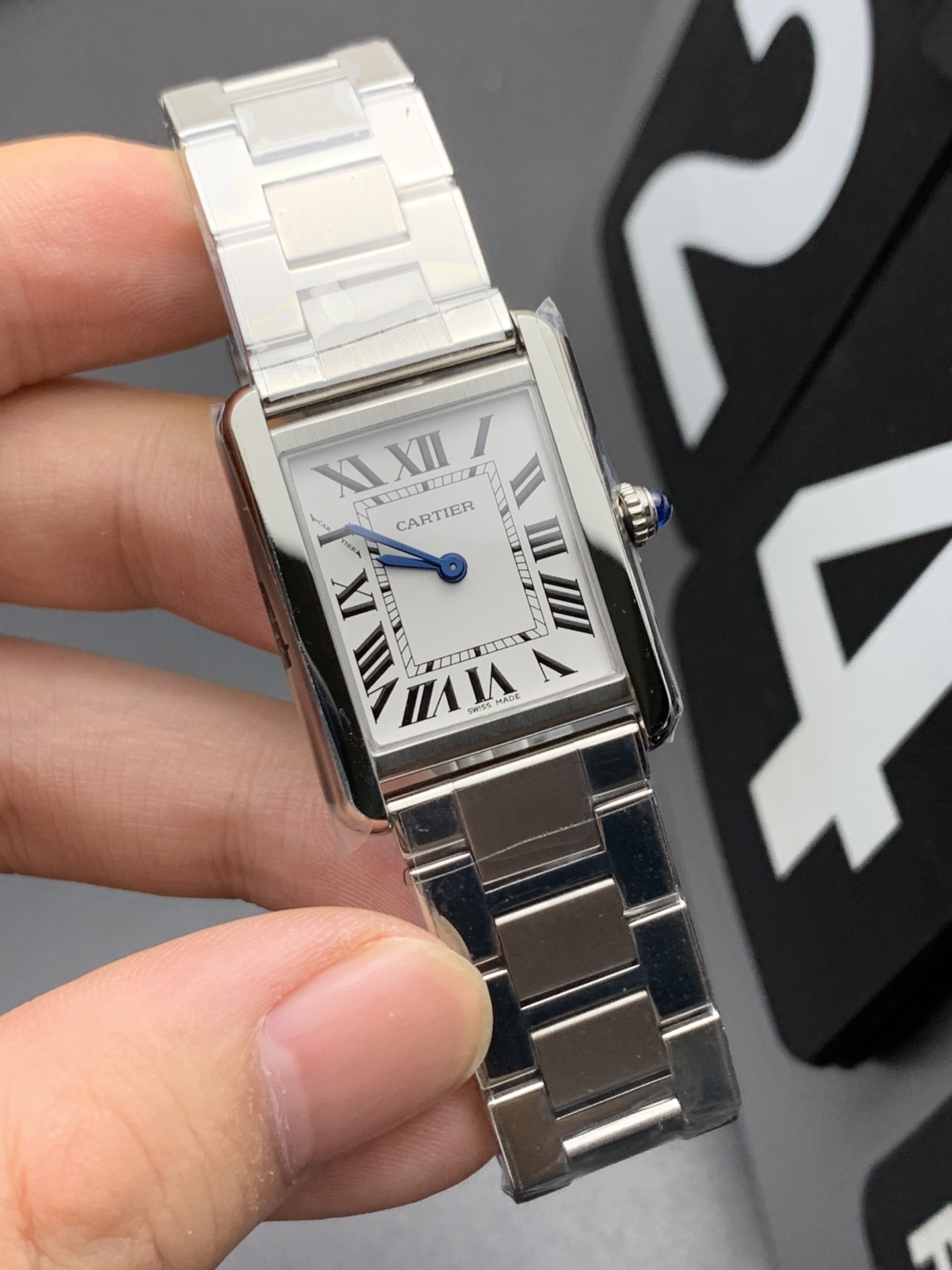 Cartier K11 石英坦克