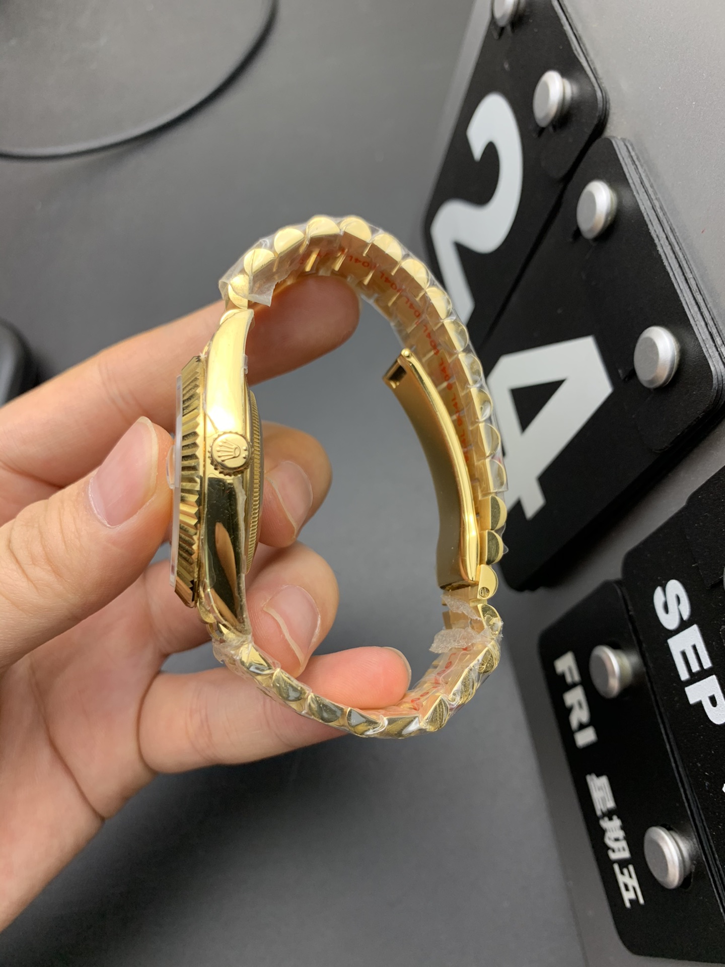 Rolex 星期日志