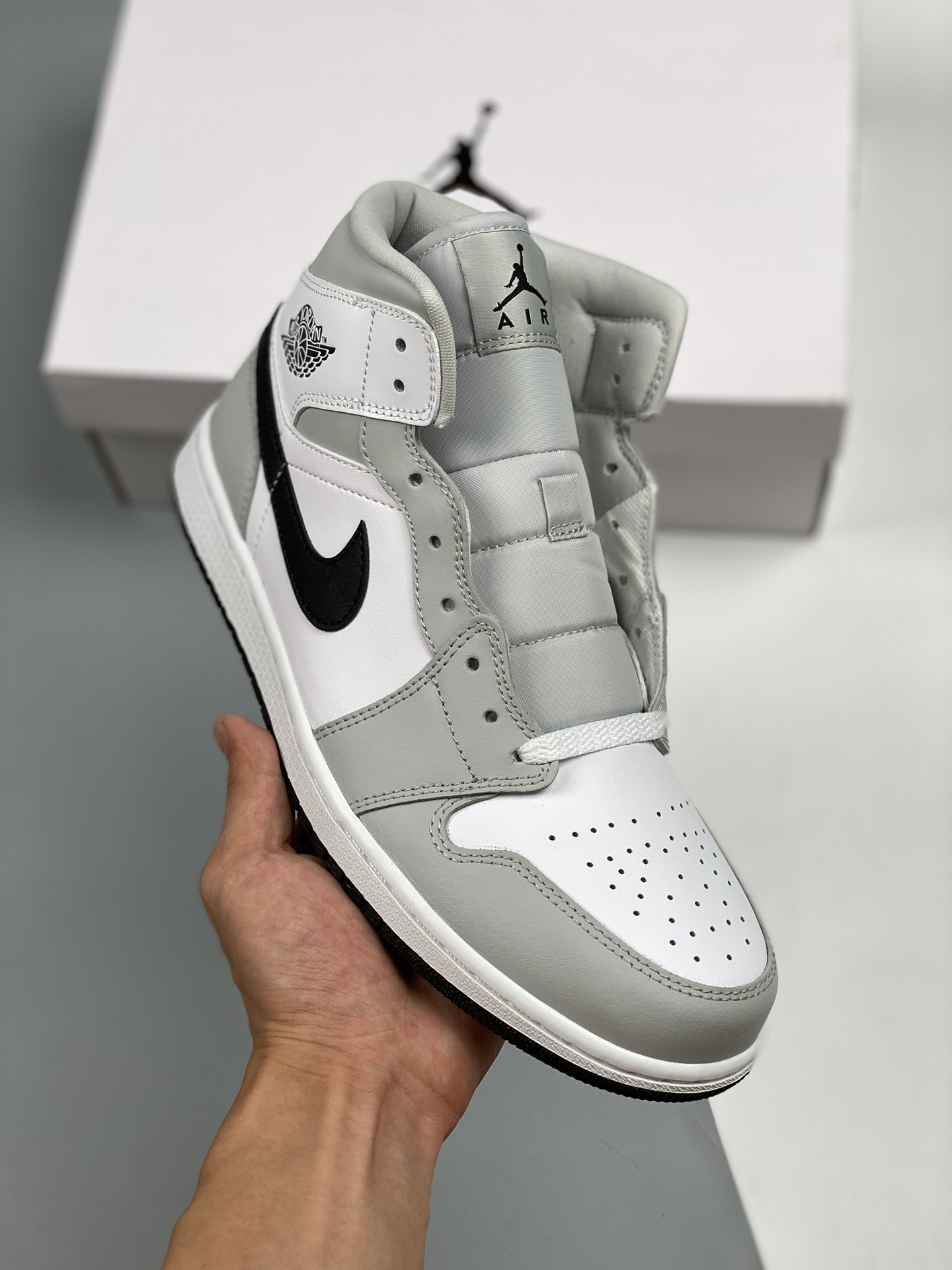 Versión verificable Air Jordan 1 Mid gris humo, pequeño Dior, el mejor de media caña en el mercado, calidad tope! La ún…