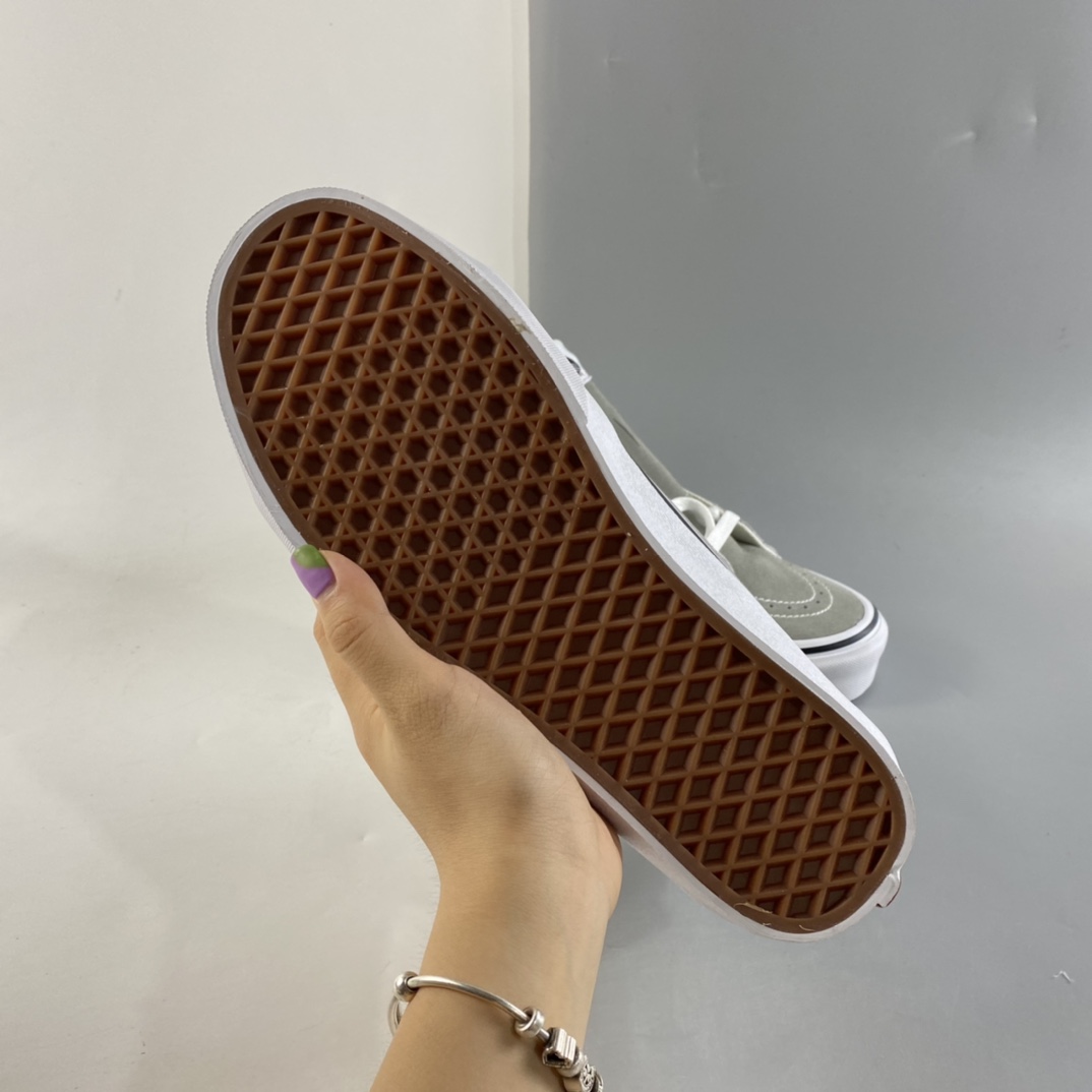 P150  Vans Sk8 Hi 浅灰高帮休闲潮流帆布鞋 VN0A4U16IYP