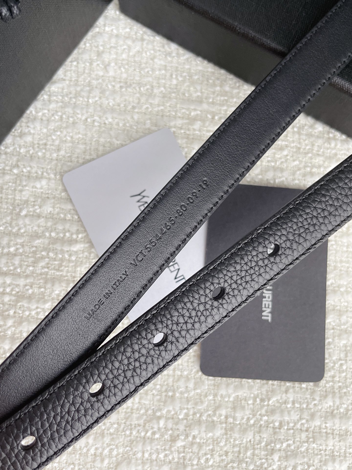YSL Belt Collection: Stylish Women’s Belts with Bronze Hardware for Spring and Summer - 图片 8