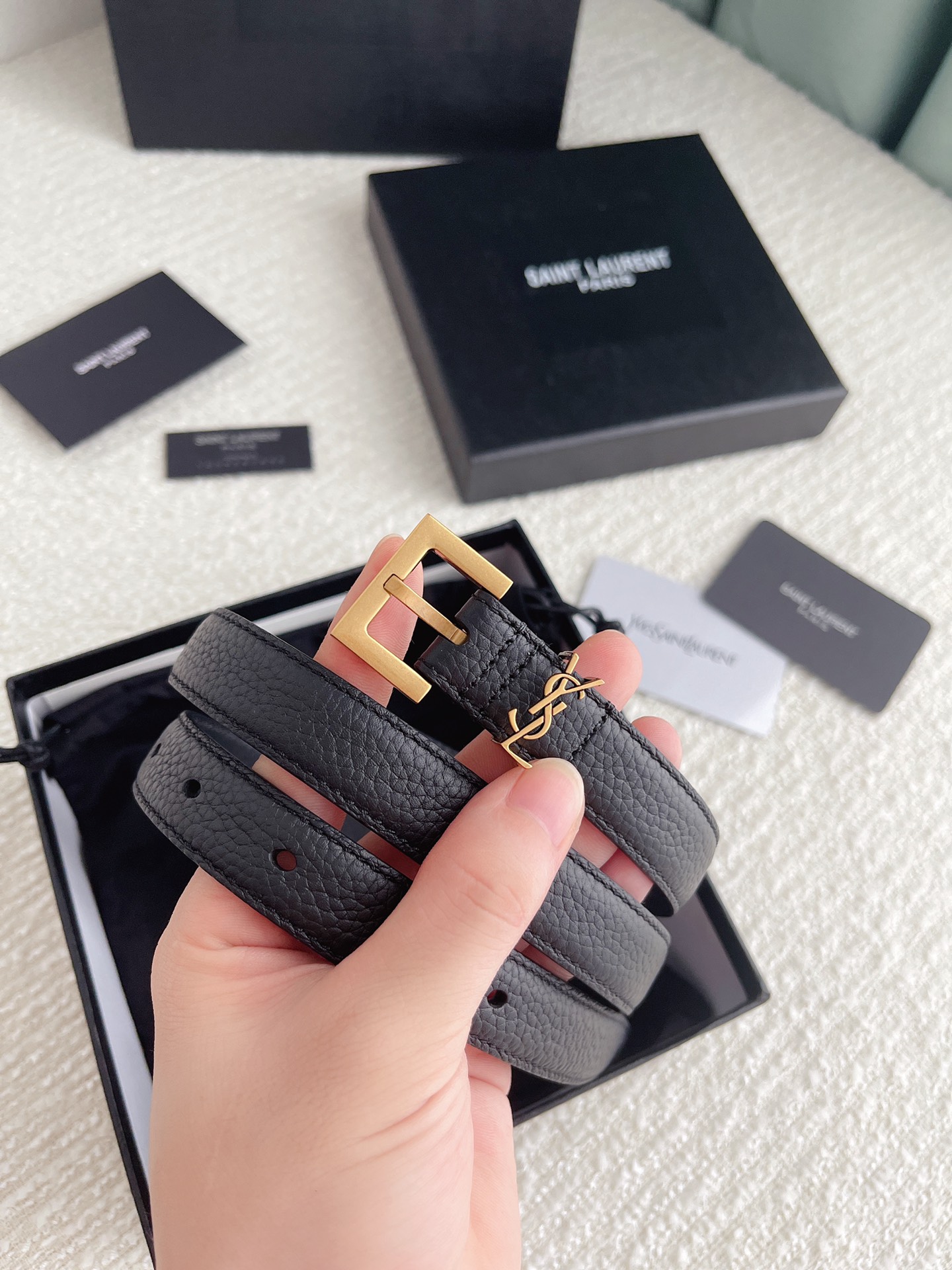 YSL Belt Collection: Stylish Women’s Belts with Bronze Hardware for Spring and Summer - 图片 1