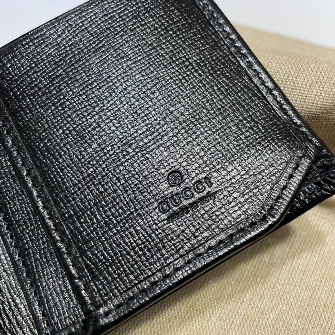 GUCCI古驰互扣式双G长款钱包672947