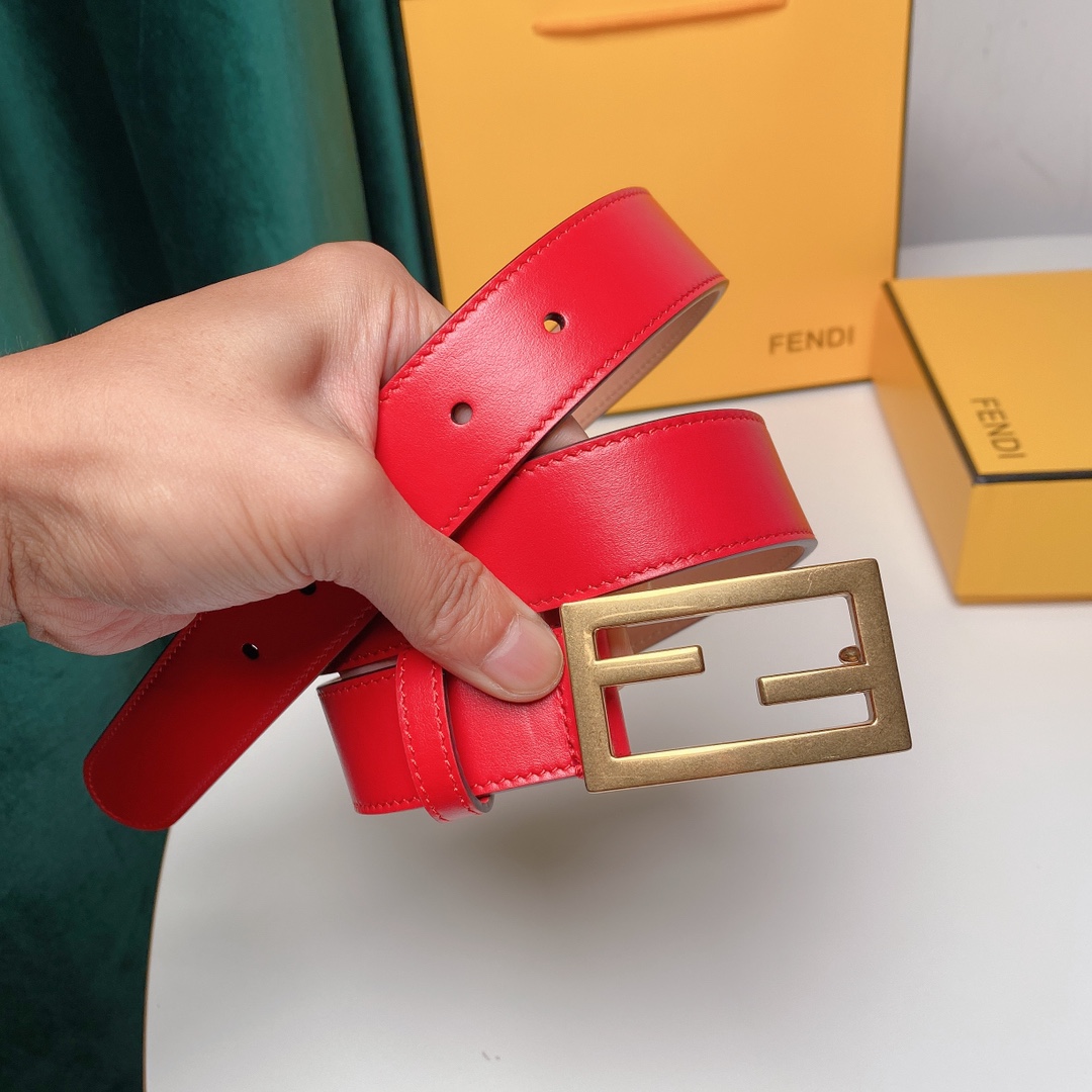 Fendi 五金做工精细 线条流畅 表面光滑 𝐙𝐏电镀工艺 香港通关【𝐇𝐀𝐀𝐒】 进口皮料