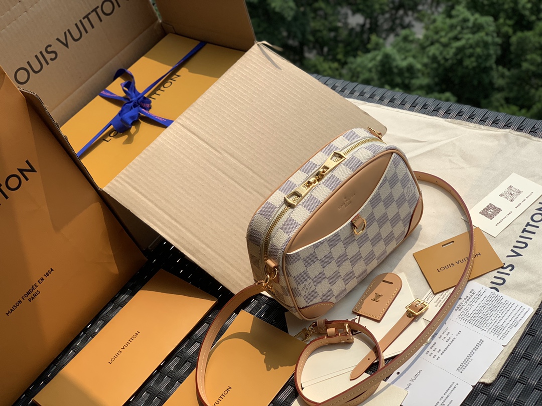 🌼 m50048尺寸21*16*7cm白棋盘！解锁最新款L*V deauville相机包！官网售价148