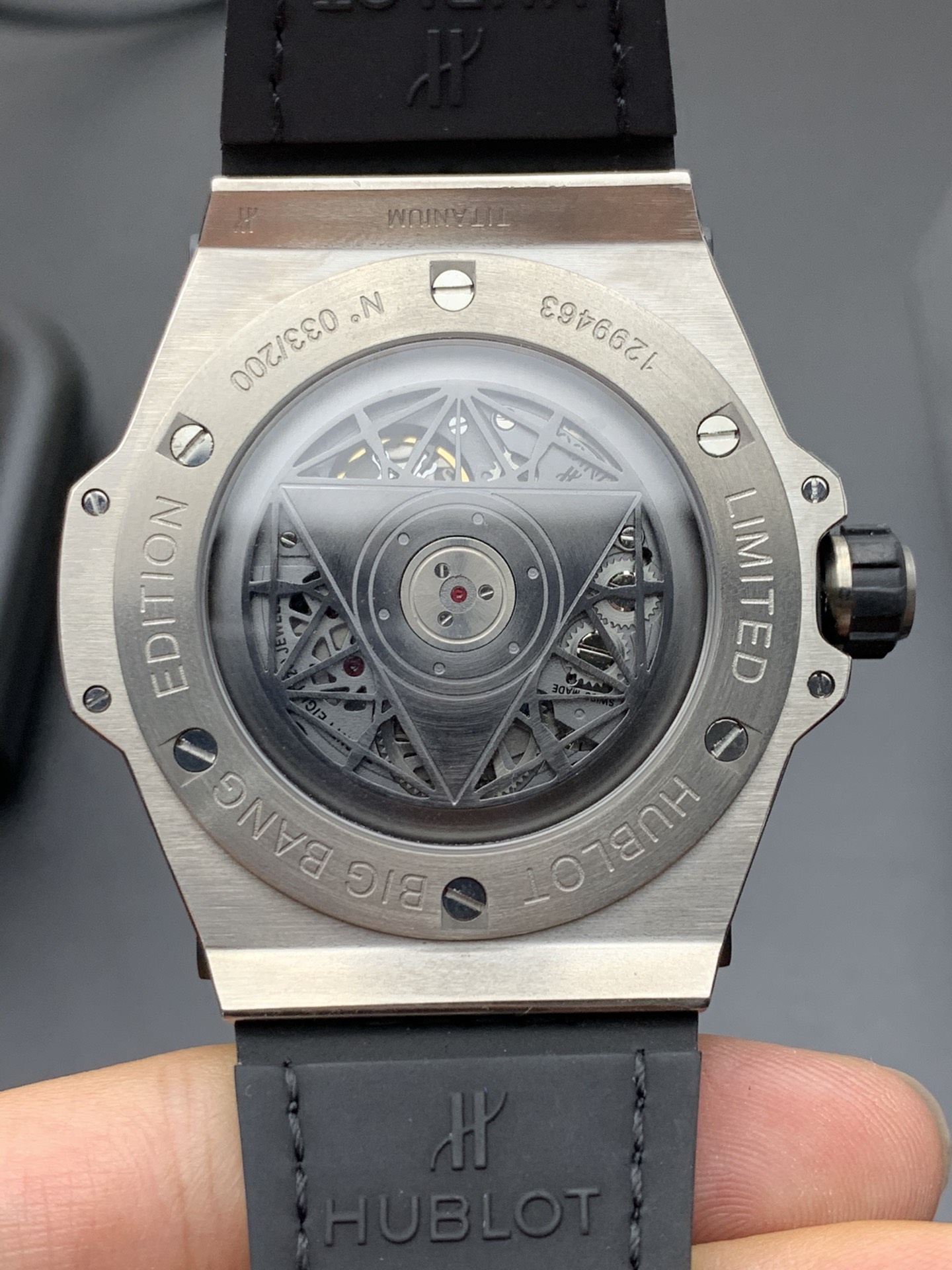 Hublot 定制莫桑钻刺青