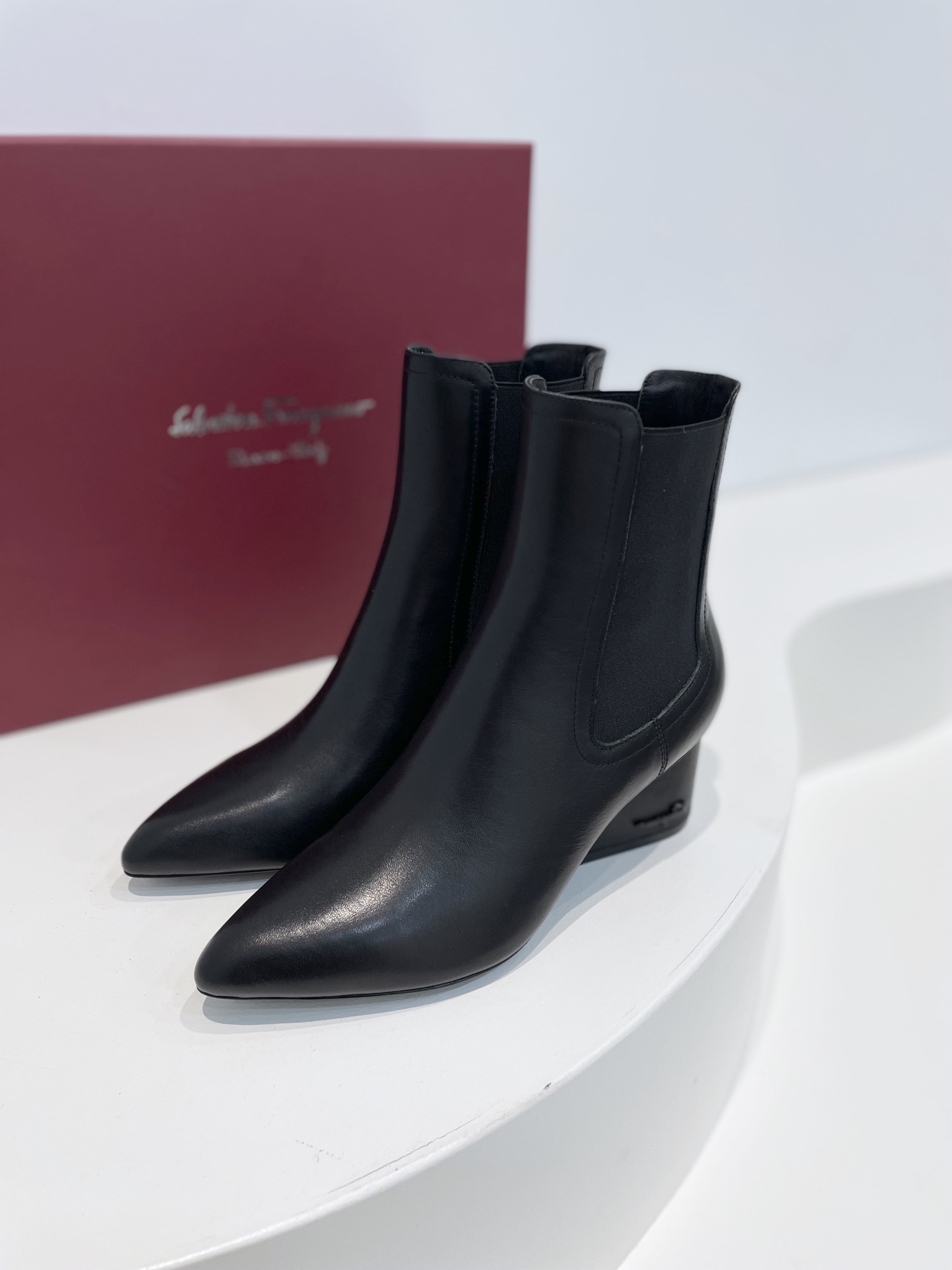 [Ferragamo Women