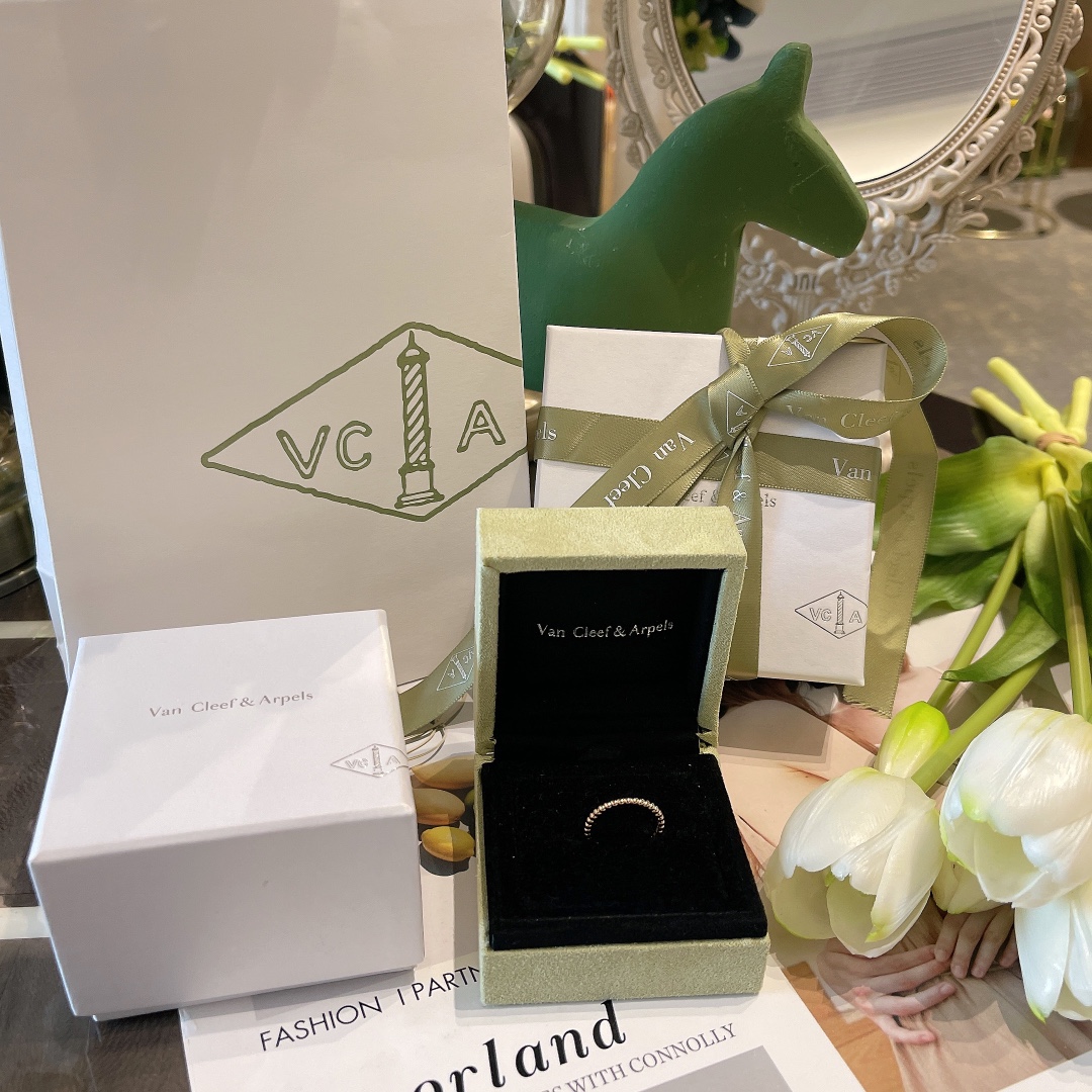 NO:631833,VCA rice bead ring, perfect for stacking, rings, Cartier high-end jewelry19860909VCA米珠戒指,超适合叠戴,,ring,卡迪亚高端饰品,Jewelry