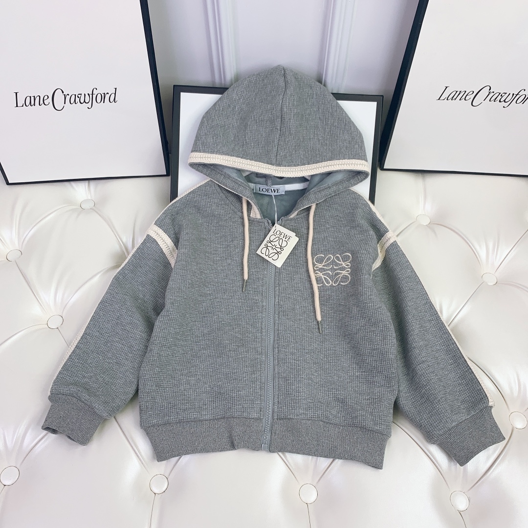 Child Loewey’s Stylish Outfit: 110-160 cm, Gift Bags Included, Pure Cotton Fabric - 图片 4