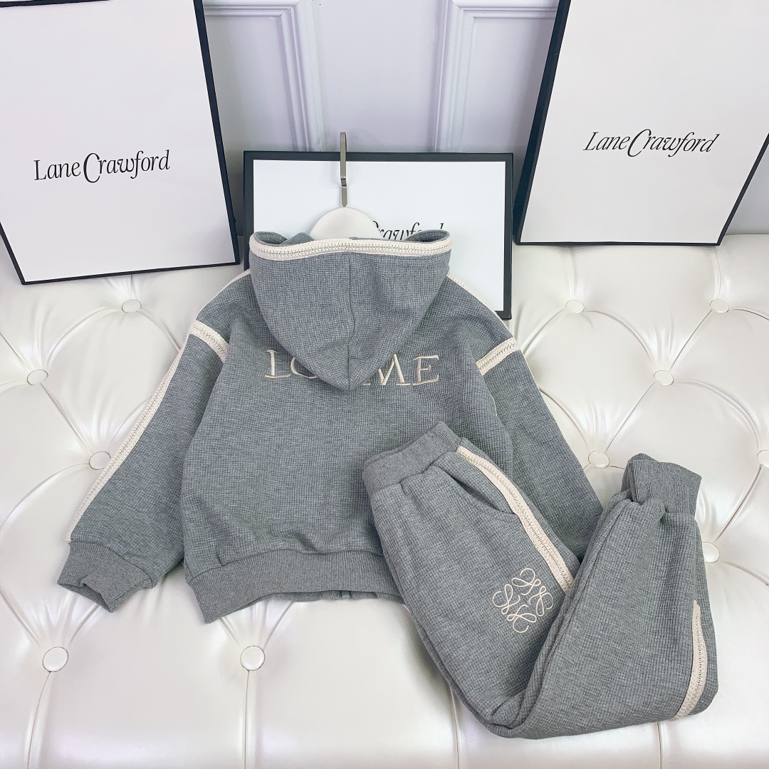 Child Loewey’s Stylish Outfit: 110-160 cm, Gift Bags Included, Pure Cotton Fabric - 图片 3