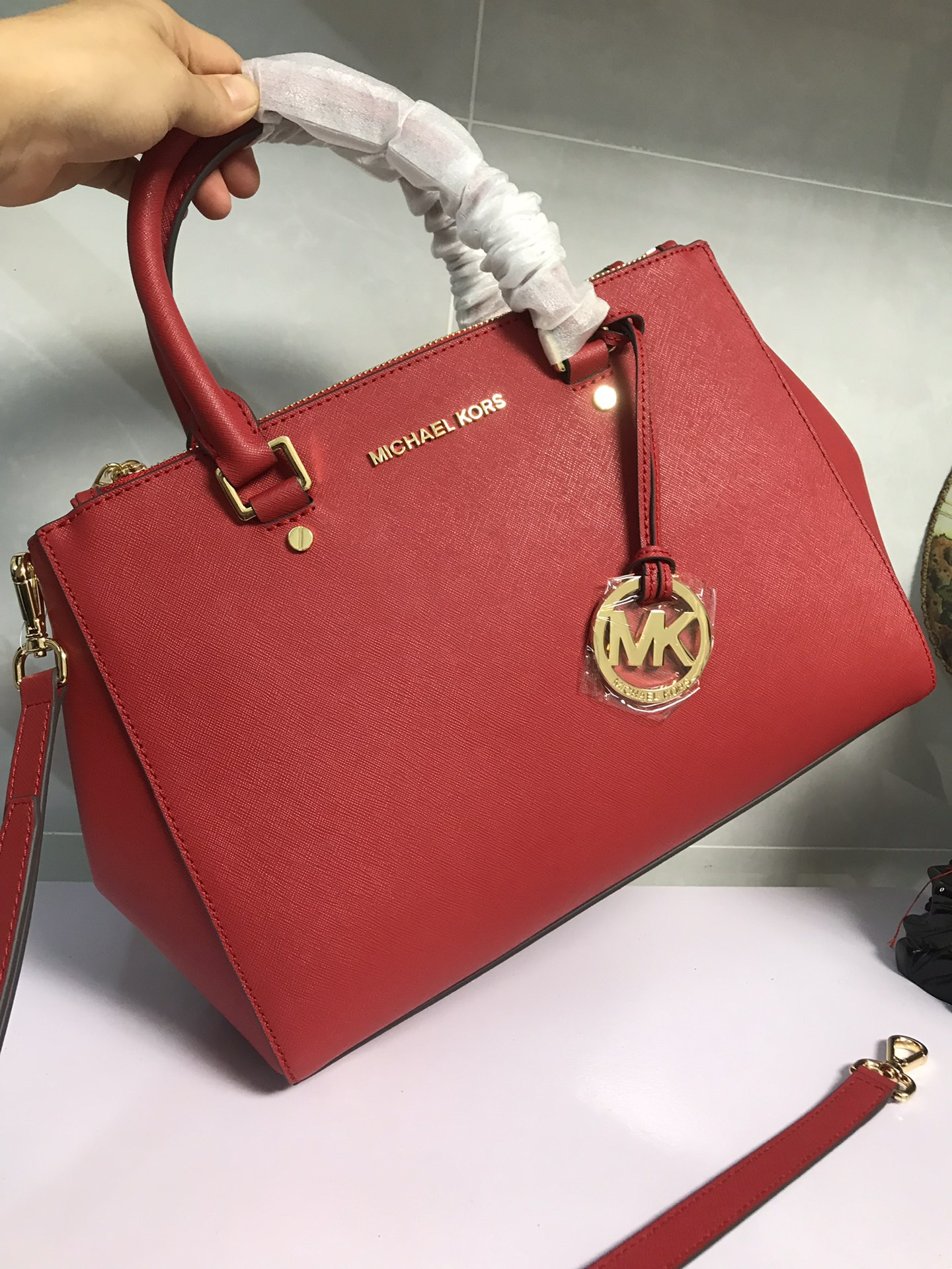 Michael Kors 中号 杀手包红色