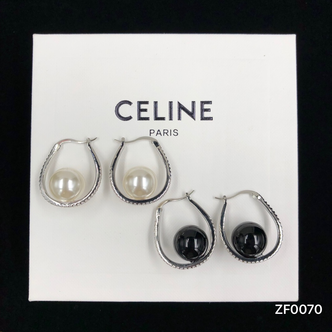 Celine Knockoff
 Gioielleria Orecchino Miglior falso
 Nero Bianco