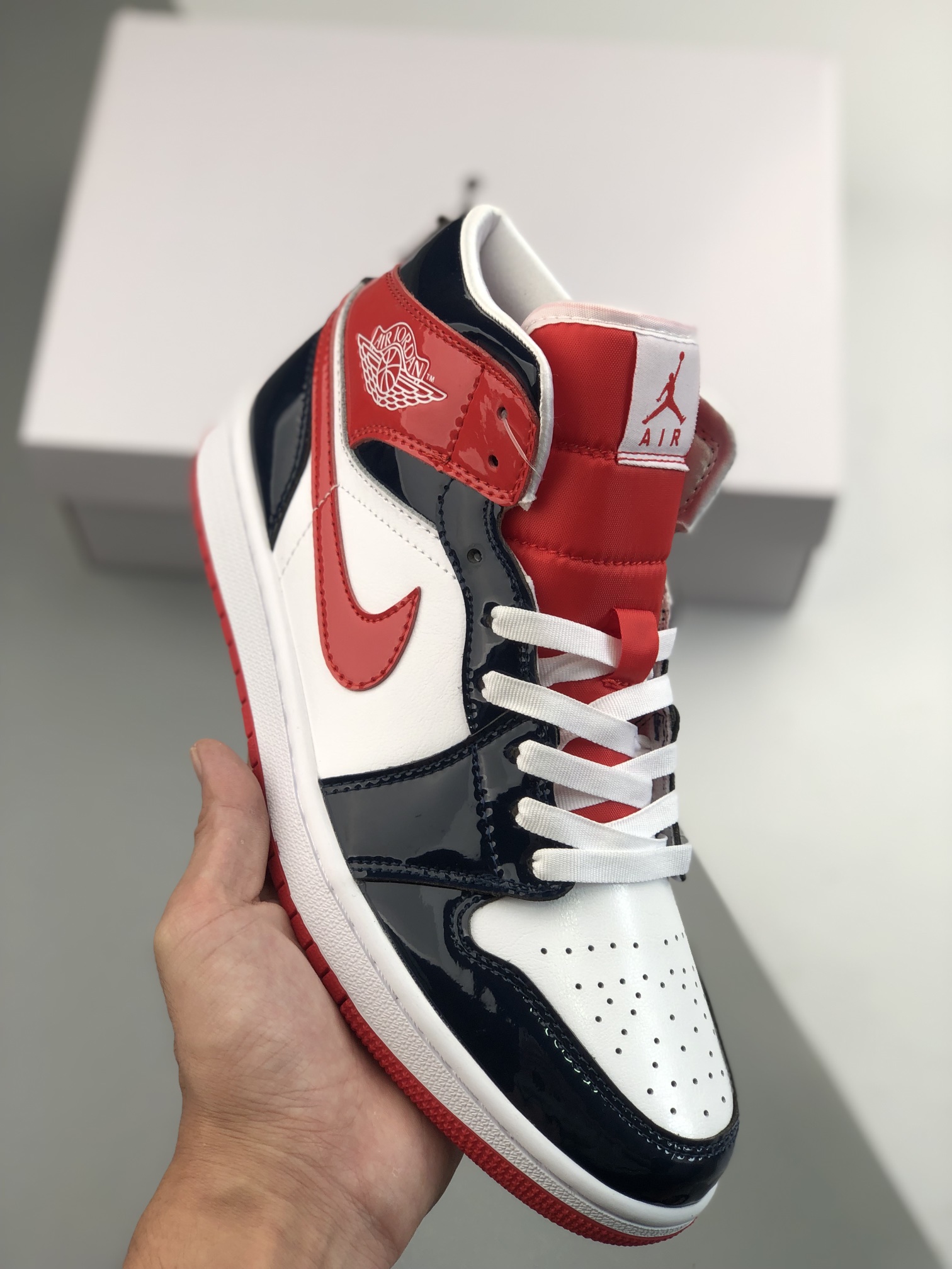 Air Jordan 1 Mid blanco-negro-rojo charol, serie media, nuevo lote, suela original con molde original, cuero personaliz…
