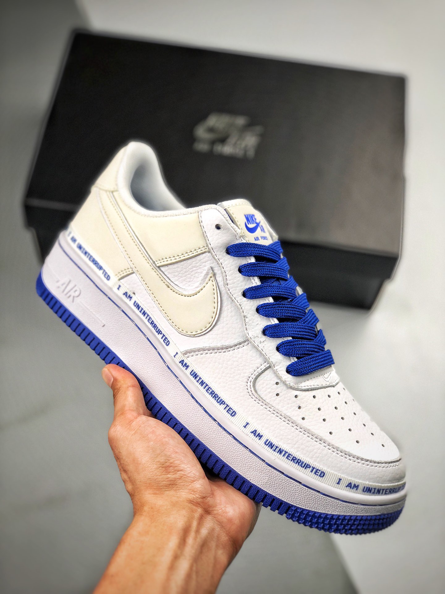 Nike Air Force 1 “MORE THAN” Colaboración Blanco/Azul Real 空军一号低帮休闲板鞋 原厂皮料 原楦原纸板 纯正版型 高清洁度 内置全掌气垫 货号：CQ0494-100 Size：36…