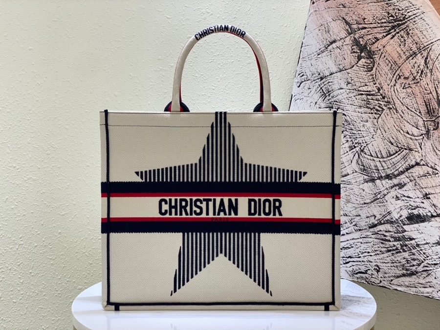 Dior Tote Bags