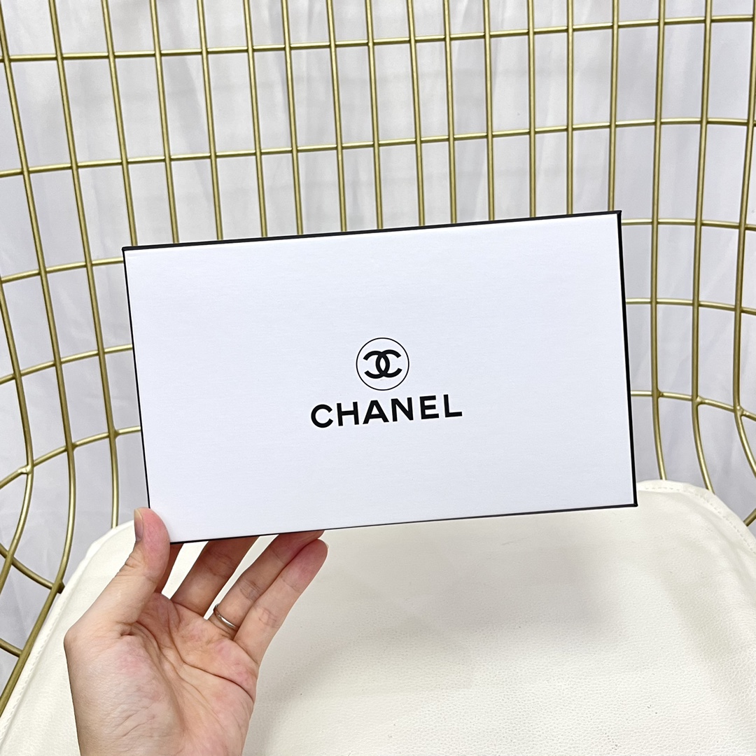 Chanel Miniature Perfume Set - Coco Collection, White Gift Box, 3 x 7.5ml 2 i1632673540 5329 0