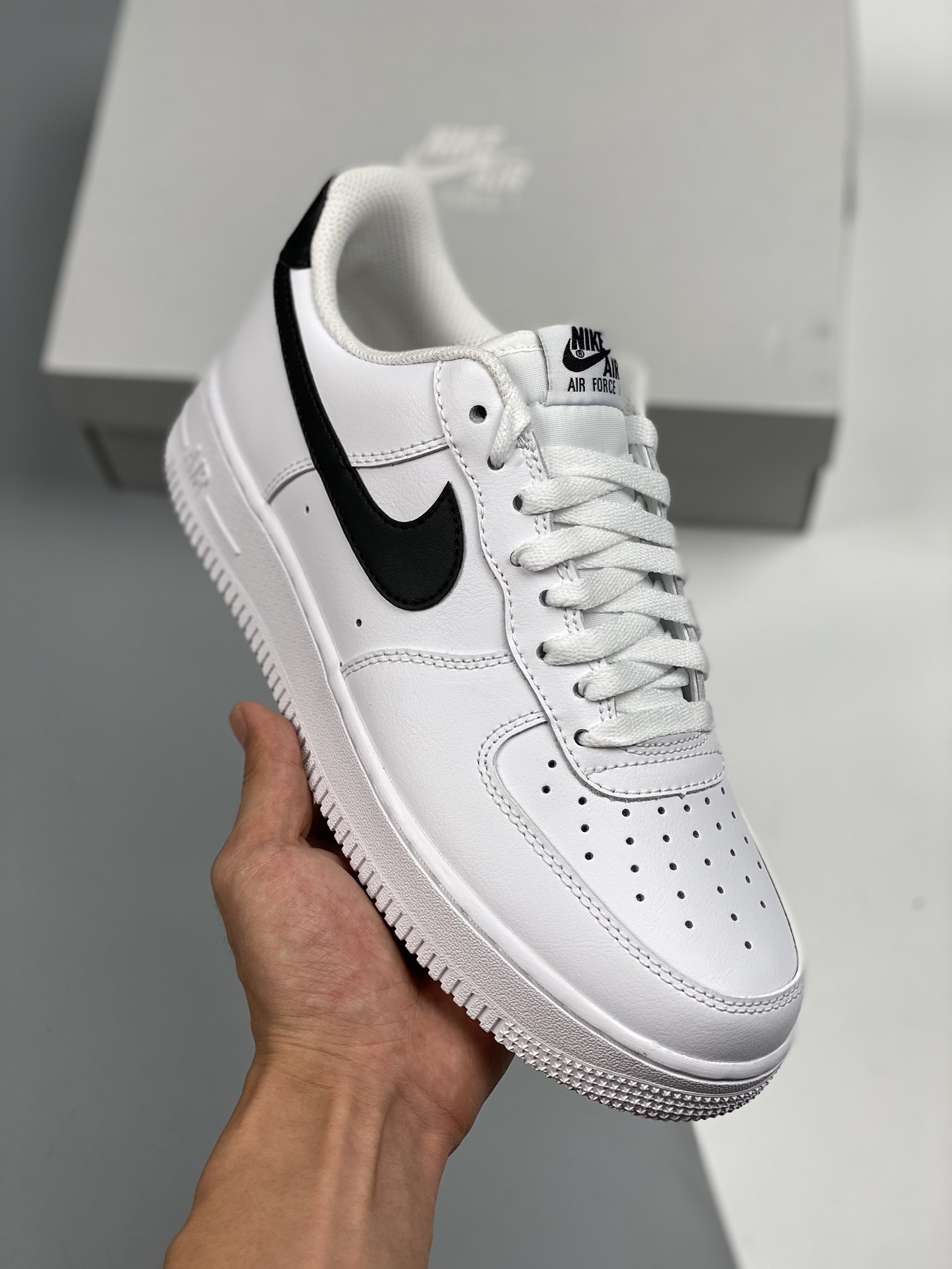 Nike Air Force 1 Low Blanco/Negro Pequeño G-Dragon 空军一号低帮休闲板鞋 原厂皮料 原楦原纸板 纯正版型 高清洁度 内置全掌气垫 货号：DA8302-101 Size：36 36.5 37…