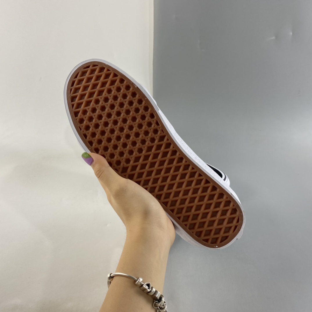 P160  Vans CLASS ICS SK8-HI 经典系列蓝色花朵印花侧边条纹男鞋女鞋 VN0A4U16Y6Z