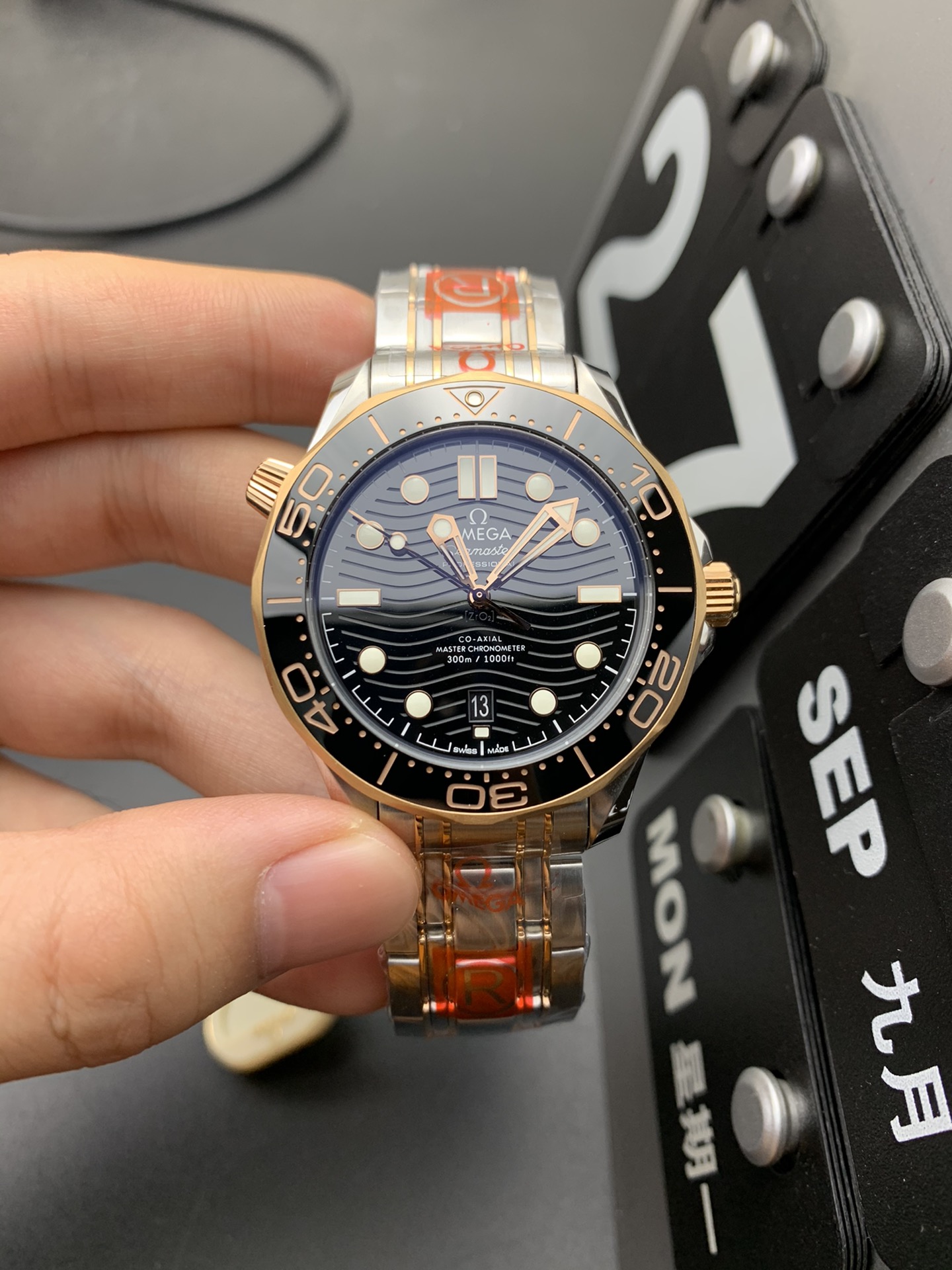 Omega OR 玫瑰金海马