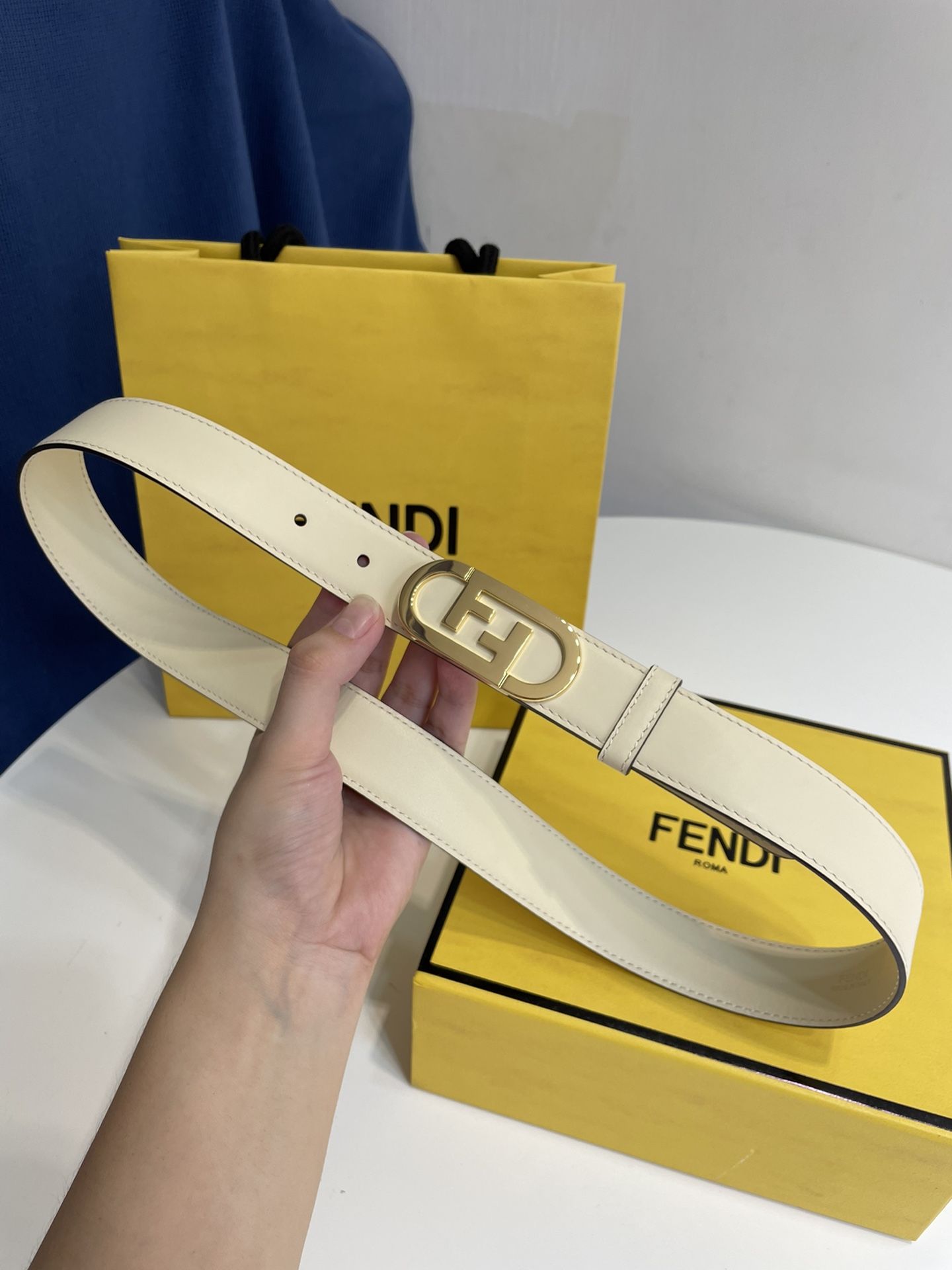 Fendi 五金做工精细 线条流畅 表面光滑 𝐙𝐏电镀工艺 香港通关【𝐇𝐀𝐀𝐒】 进口皮料