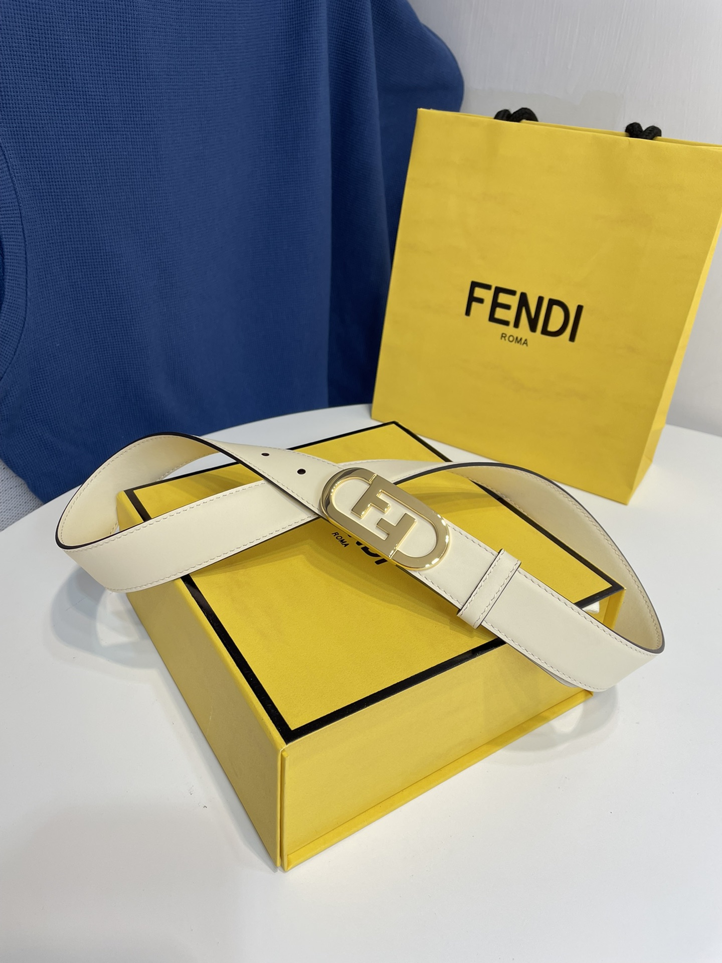 Fendi 五金做工精细 线条流畅 表面光滑 𝐙𝐏电镀工艺 香港通关【𝐇𝐀𝐀𝐒】 进口皮料