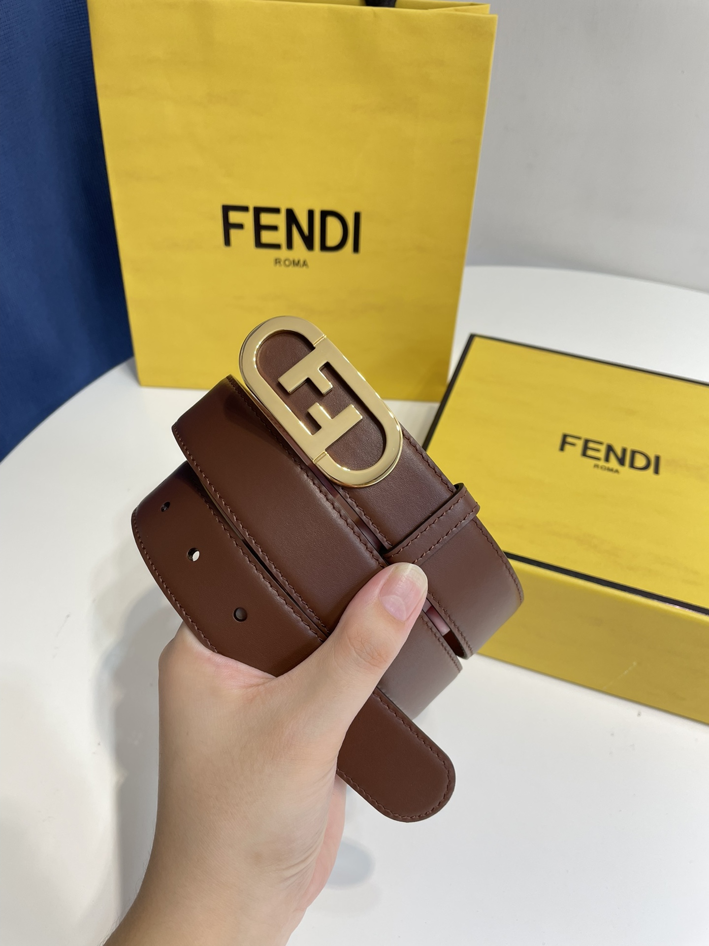 Fendi 五金做工精细 线条流畅 表面光滑 𝐙𝐏电镀工艺 香港通关【𝐇𝐀𝐀𝐒】 进口皮料